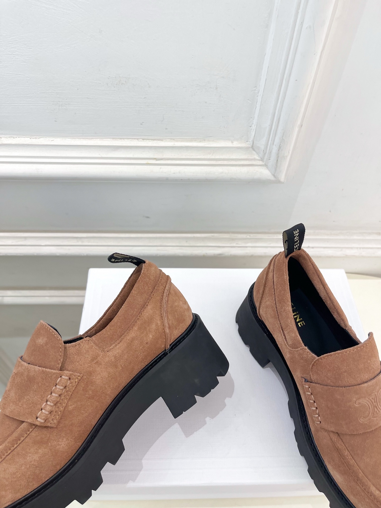 CELINE | 赛琳 25𝐬𝐬 💛2025秋冬新品 凯旋门TRIOMPHE厚底复古乐福鞋上新!🔜BS