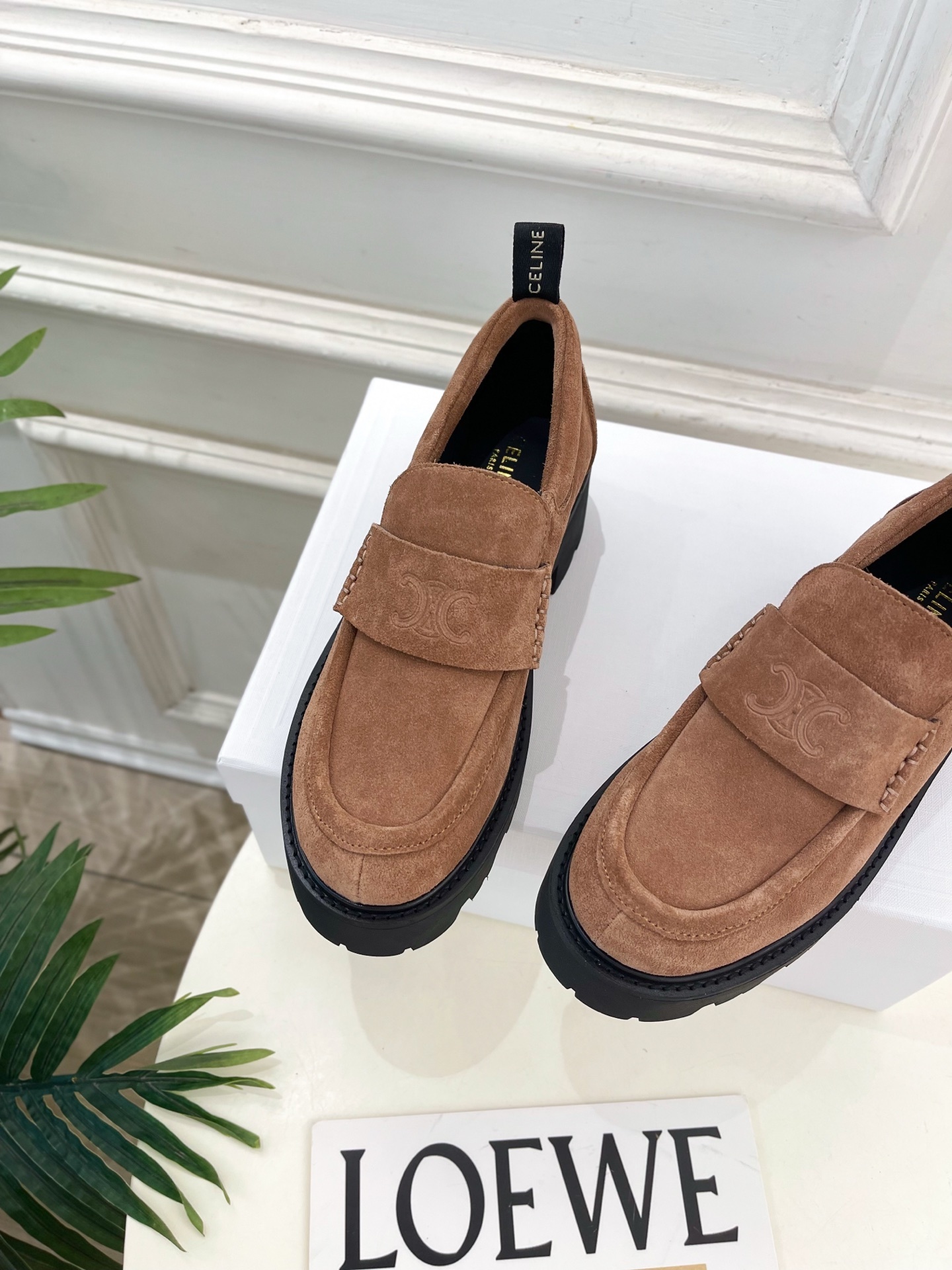 CELINE | 赛琳 25𝐬𝐬 💛2025秋冬新品 凯旋门TRIOMPHE厚底复古乐福鞋上新!🔜BS