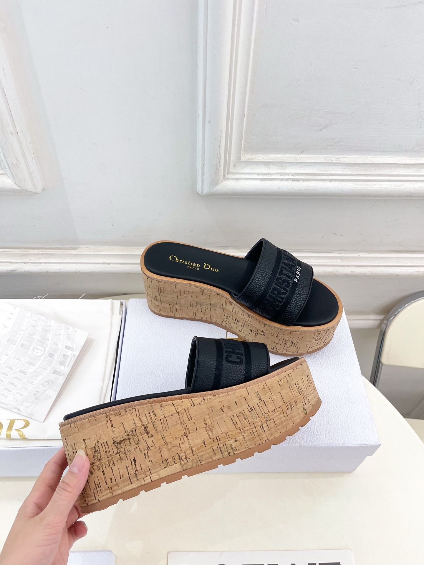 Dior | 迪奥 25 𝐬𝐬 🧡💚2025春夏新品 顶级版本⚠️专柜主打新款 Dway 坡跟厚底凉拖
