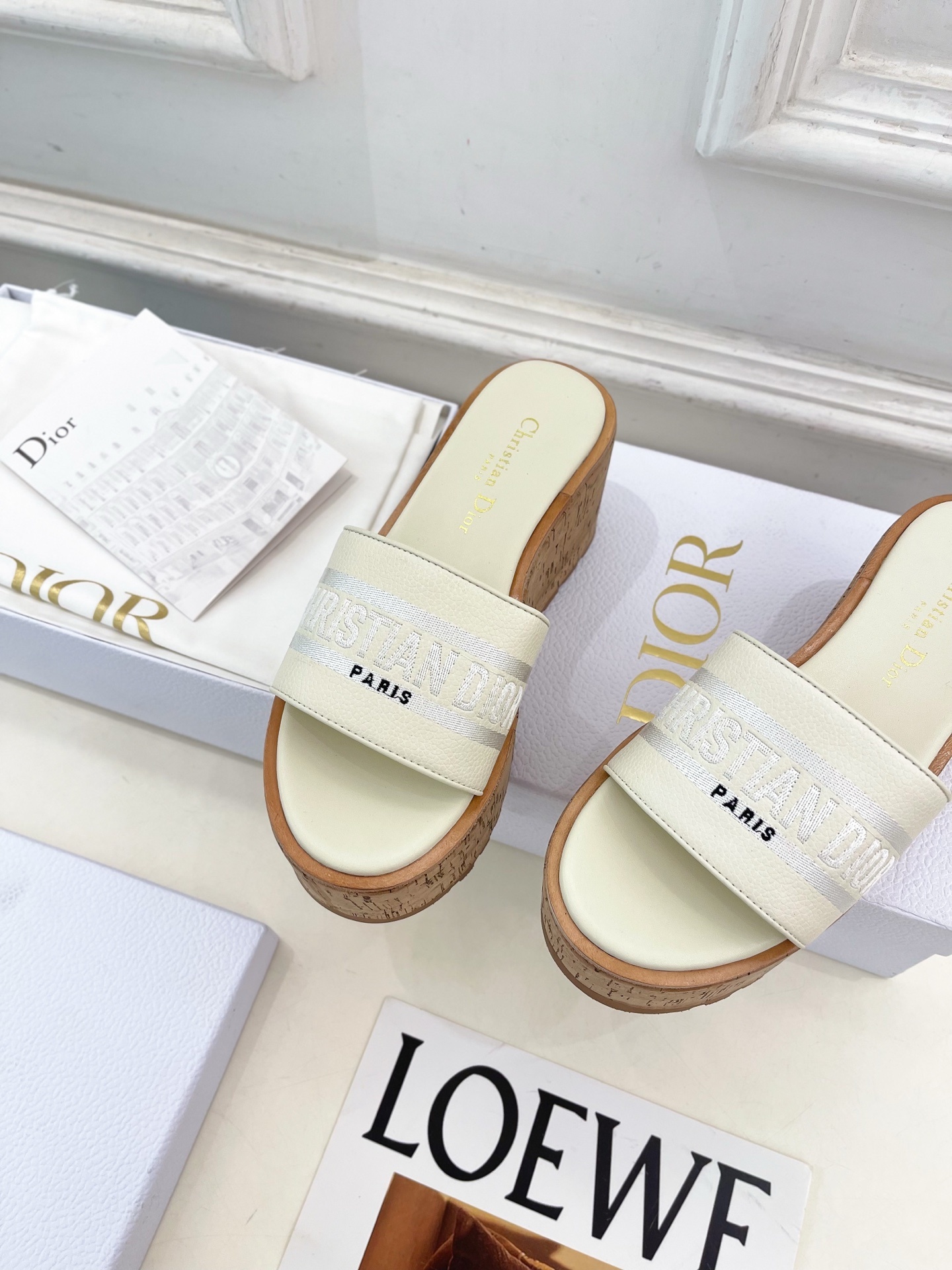 Dior | 迪奥 25 𝐬𝐬 🧡💚2025春夏新品 顶级版本⚠️专柜主打新款 Dway 坡跟厚底凉拖