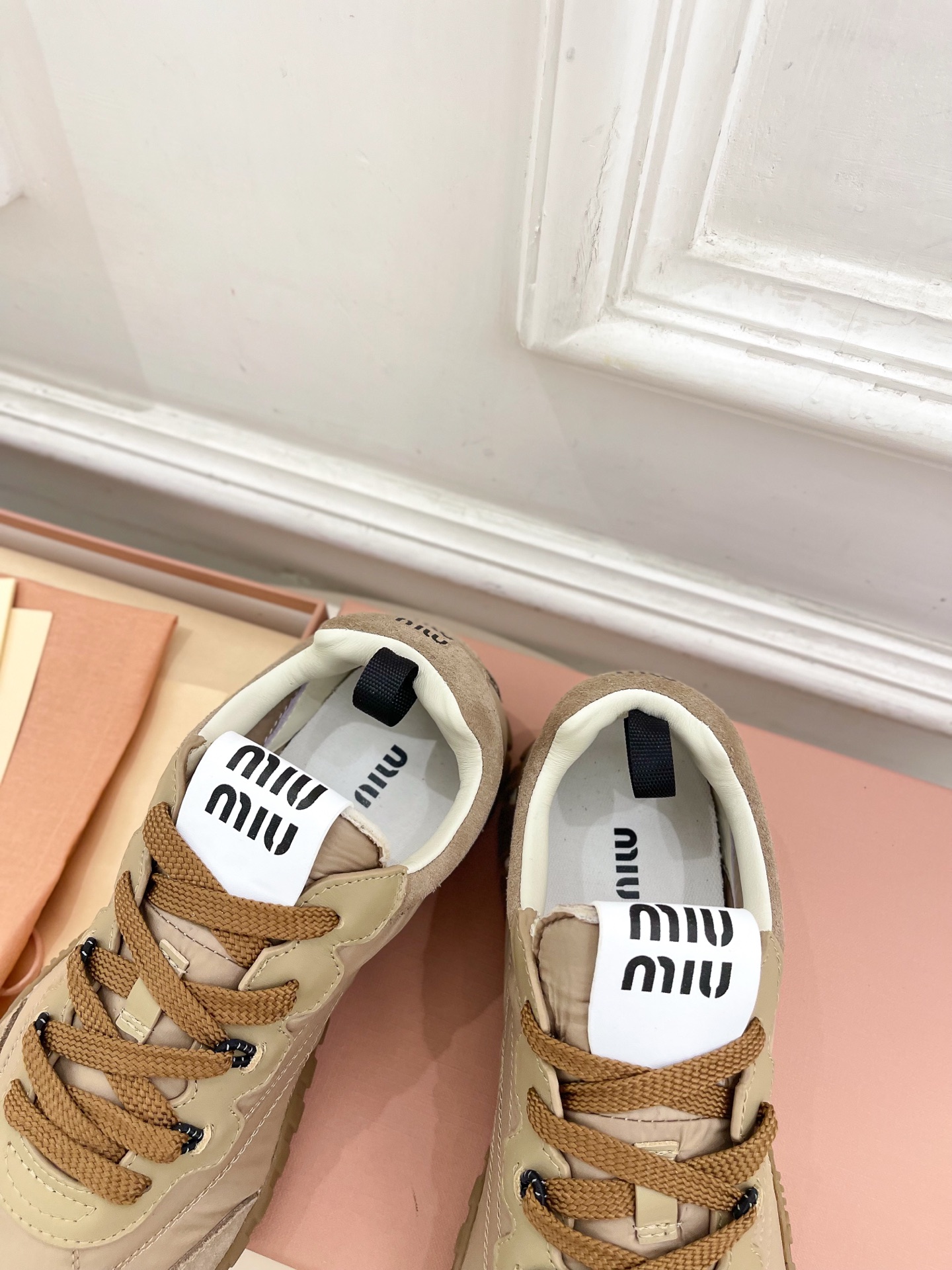 Miu Miu | 缪缪 25𝐬𝐬🖤专柜主打最新秀款 2025秋冬新品Tyre系列休闲运动鞋火爆上新！🍒