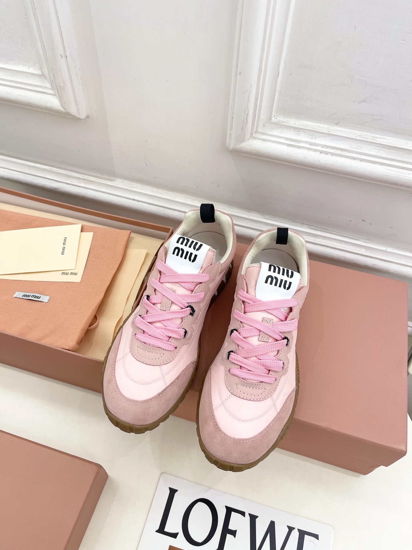 Miu Miu | 缪缪 25𝐬𝐬🖤专柜主打最新秀款 2025秋冬新品Tyre系列休闲运动鞋火爆上新！🍒