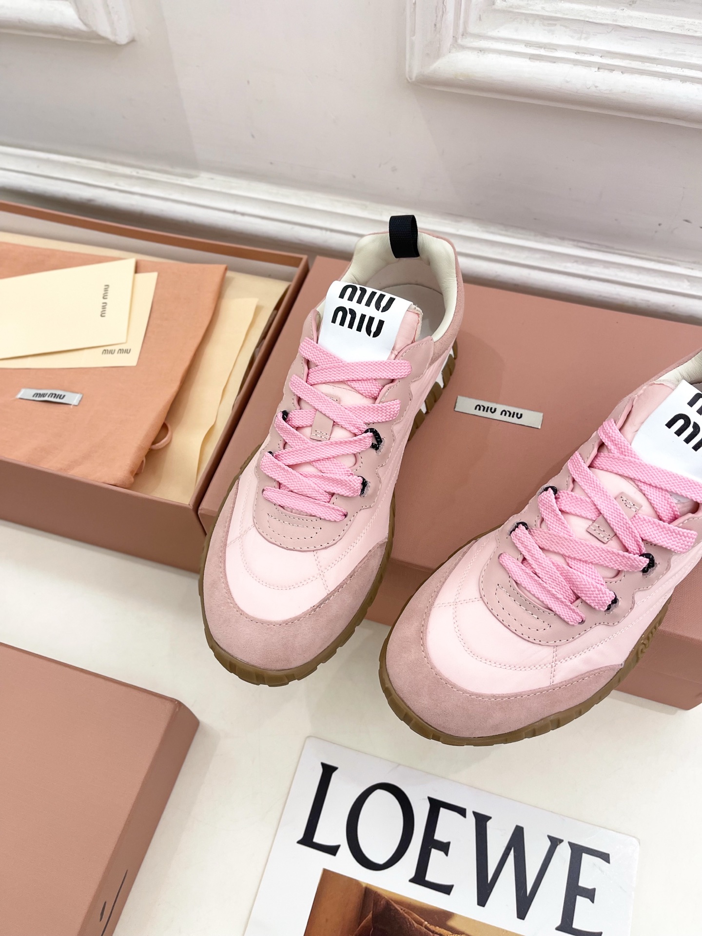 Miu Miu | 缪缪 25𝐬𝐬🖤专柜主打最新秀款 2025秋冬新品Tyre系列休闲运动鞋火爆上新！🍒