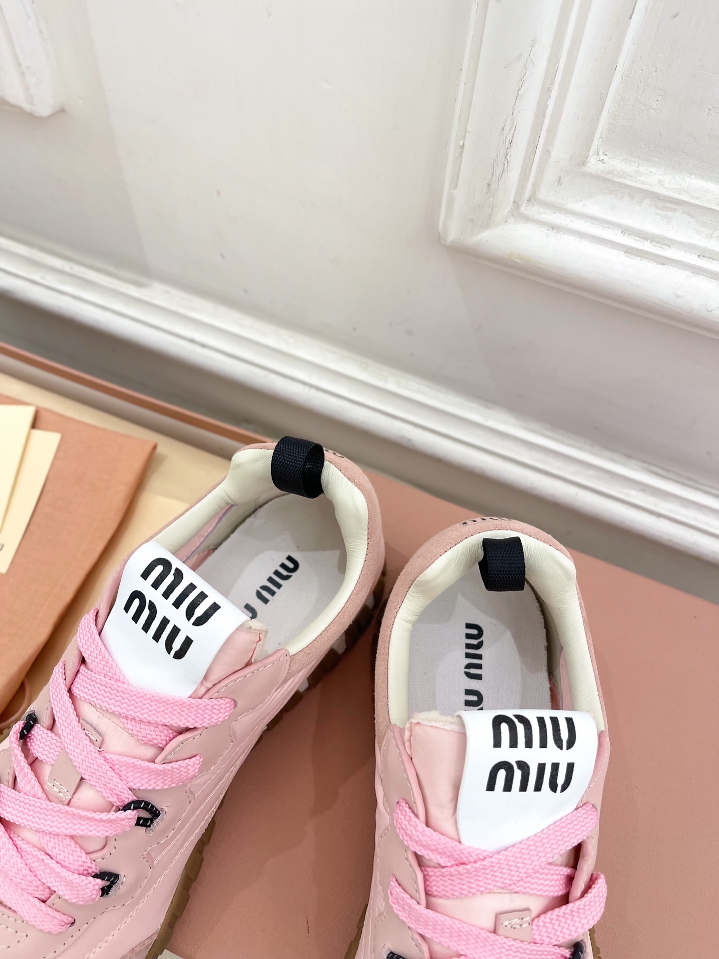 Miu Miu | 缪缪 25𝐬𝐬🖤专柜主打最新秀款 2025秋冬新品Tyre系列休闲运动鞋火爆上新！🍒
