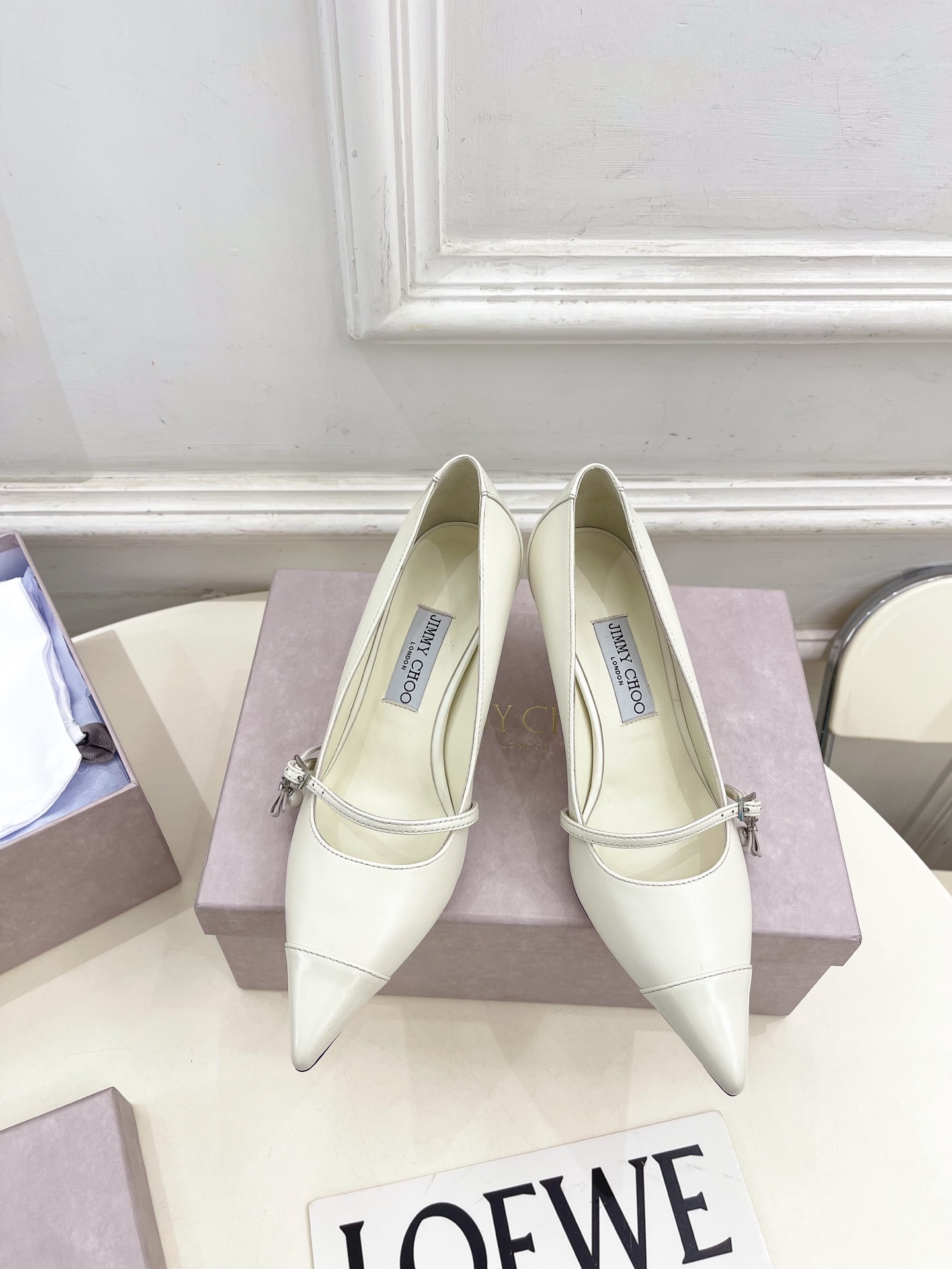 JimmyChoo✨吉米周 25ss ——— 2025BS春夏新品 专柜最新AREN PUM珍珠吊饰尖头