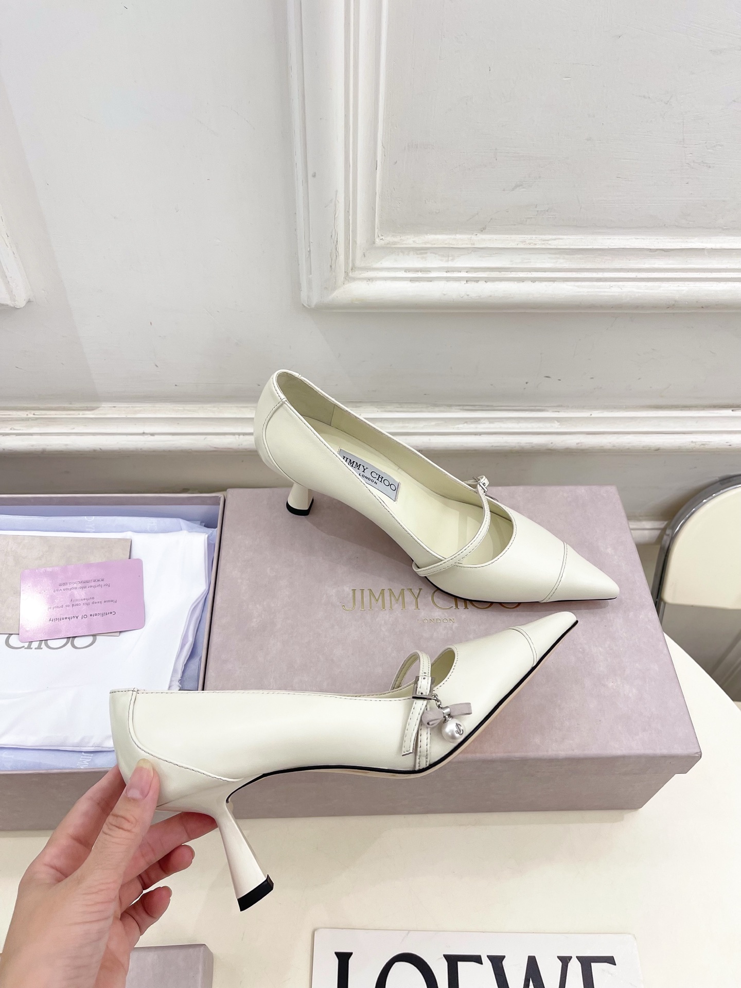 JimmyChoo✨吉米周 25ss ——— 2025BS春夏新品 专柜最新AREN PUM珍珠吊饰尖头