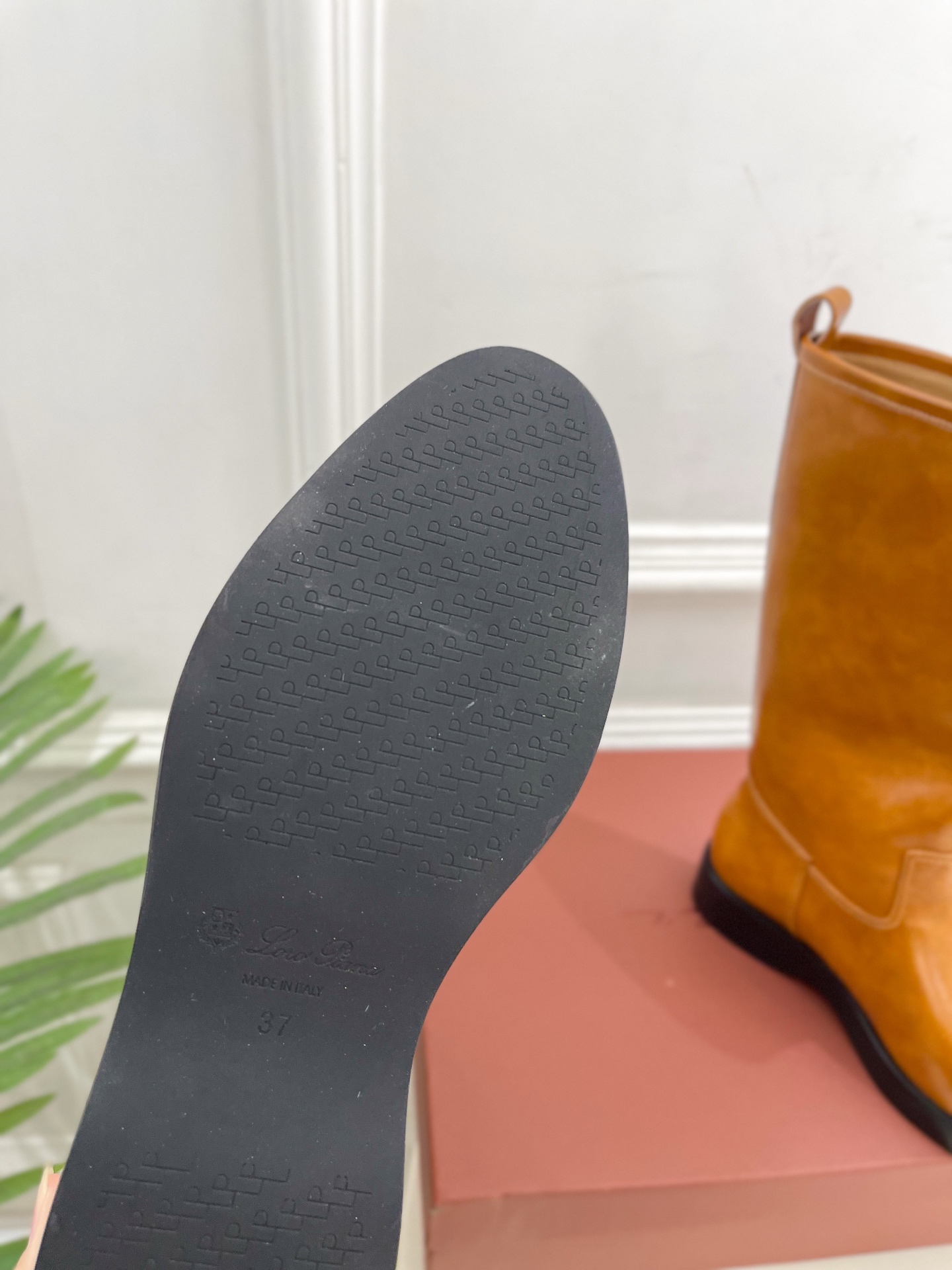 Loro Piana 乐悠翩雅 代购级别⚠️2025秋冬新品 复古简约中筒靴—————————LP是意大
