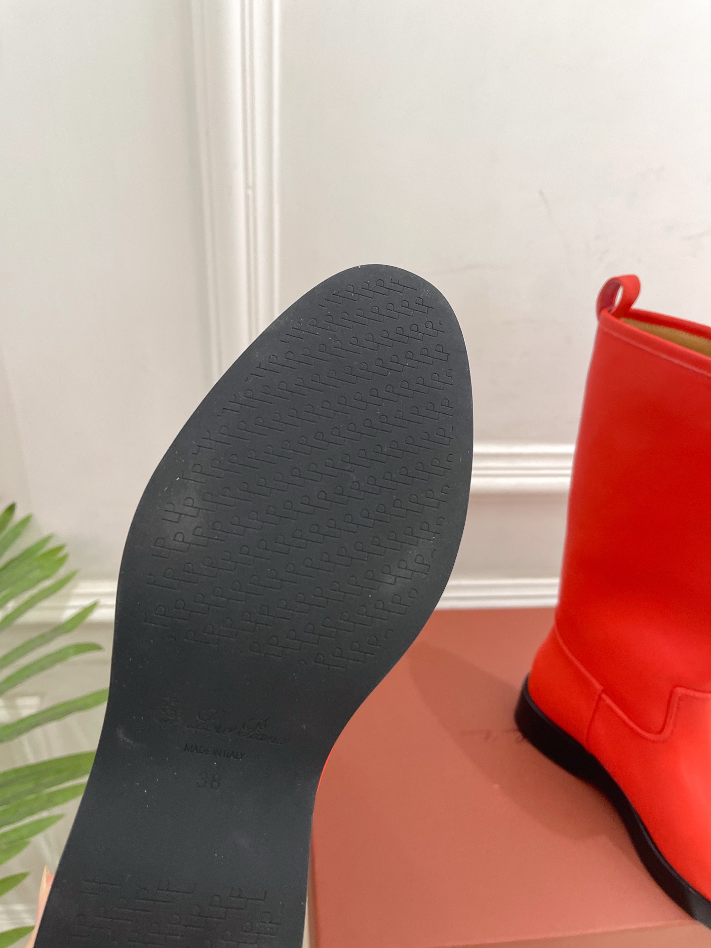 Loro Piana 乐悠翩雅 代购级别⚠️2025秋冬新品 复古简约中筒靴—————————LP是意大