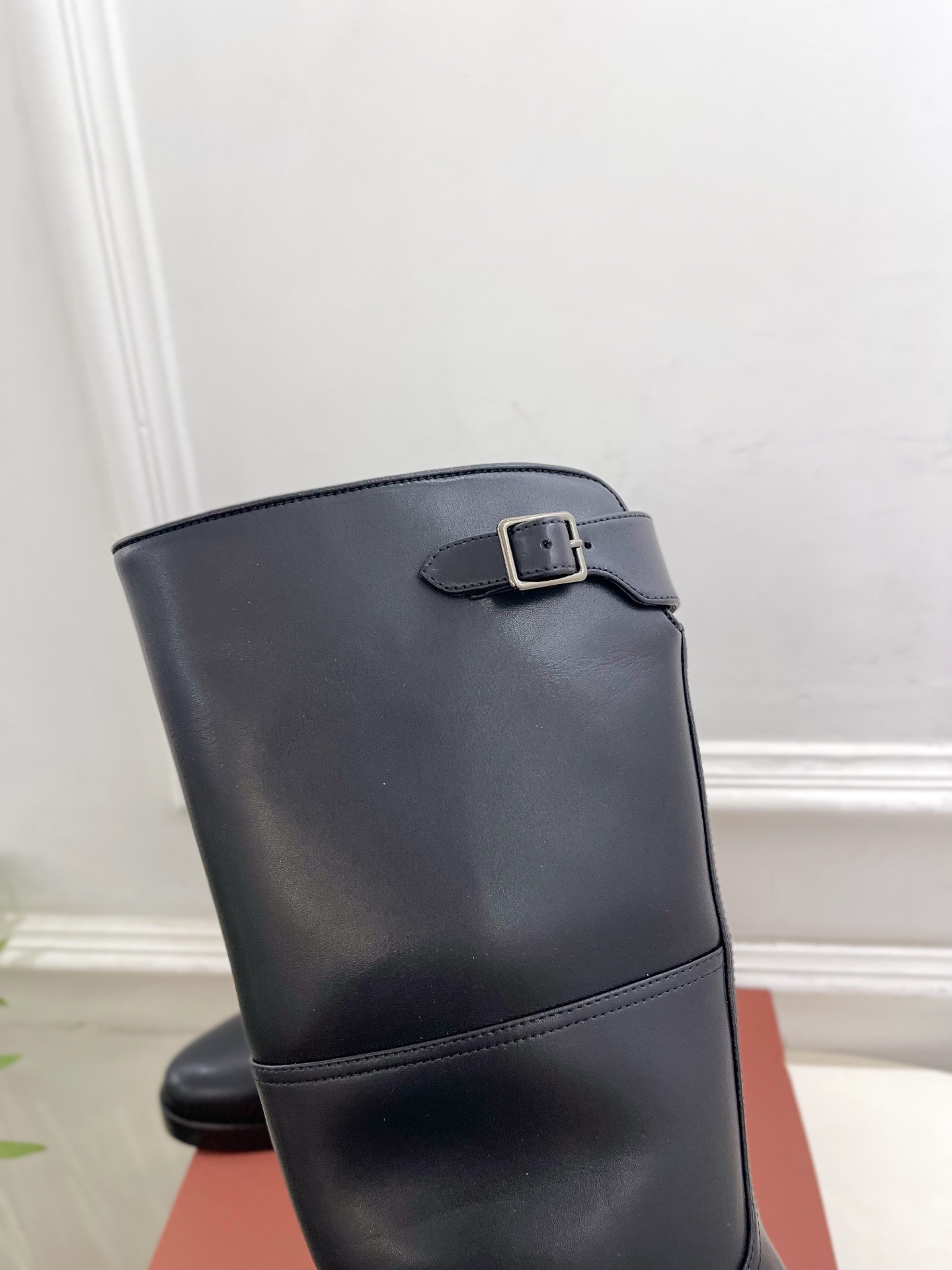 Loro Piana 乐悠翩雅 代购级别⚠️2025秋冬新品 复古简约扣带中筒靴—————————LP是