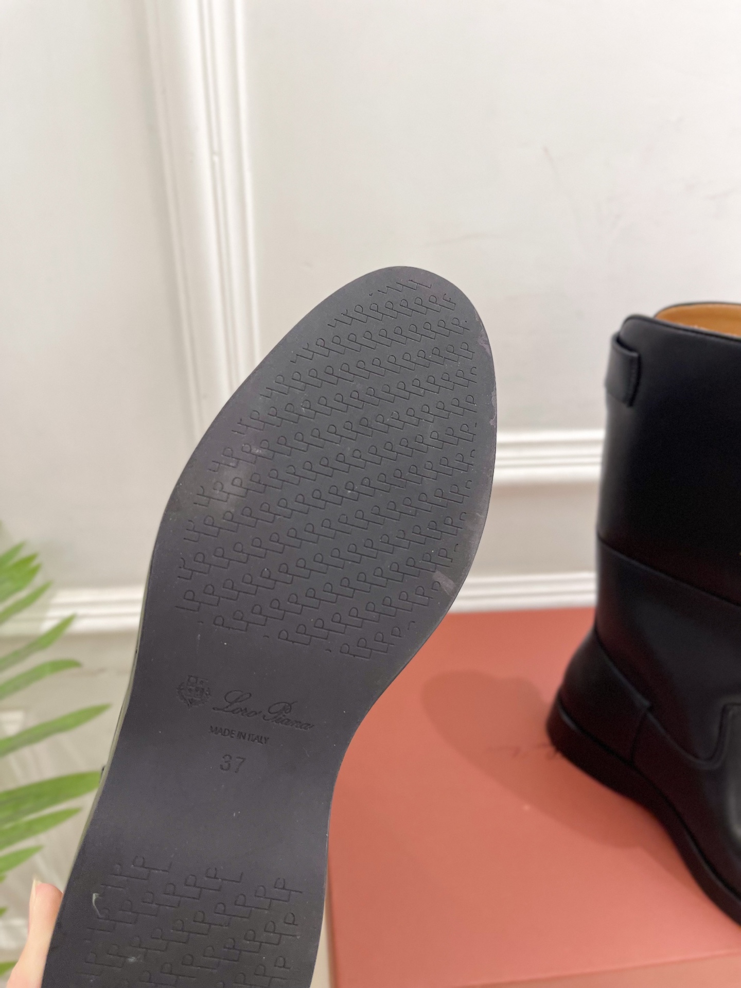 Loro Piana 乐悠翩雅 代购级别⚠️2025秋冬新品 复古简约扣带中筒靴—————————LP是
