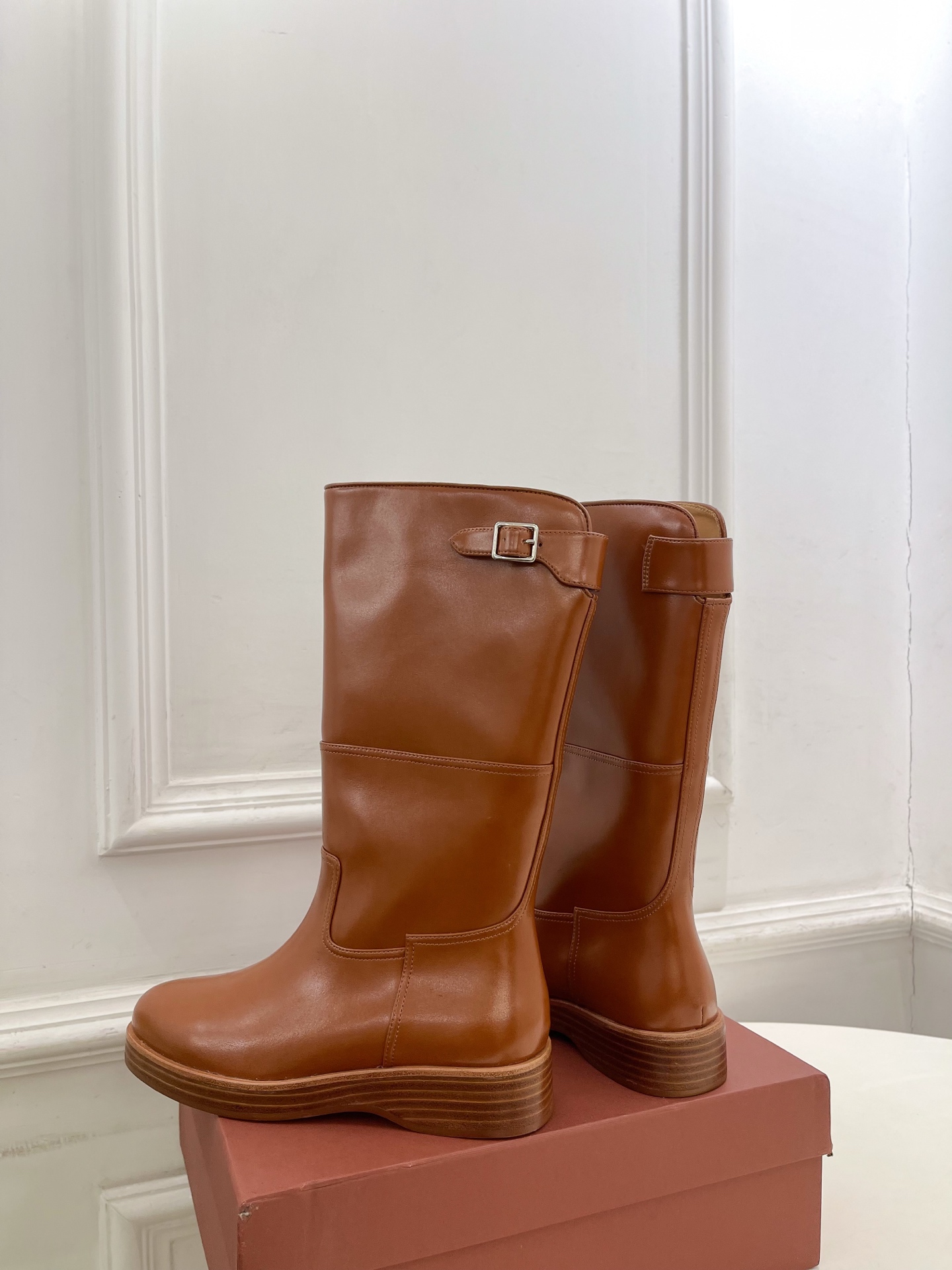 Loro Piana 乐悠翩雅 代购级别⚠️2025秋冬新品 复古简约扣带中筒靴—————————LP是