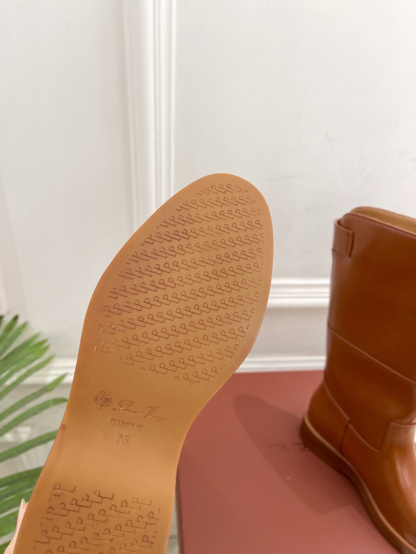 Loro Piana 乐悠翩雅 代购级别⚠️2025秋冬新品 复古简约扣带中筒靴—————————LP是