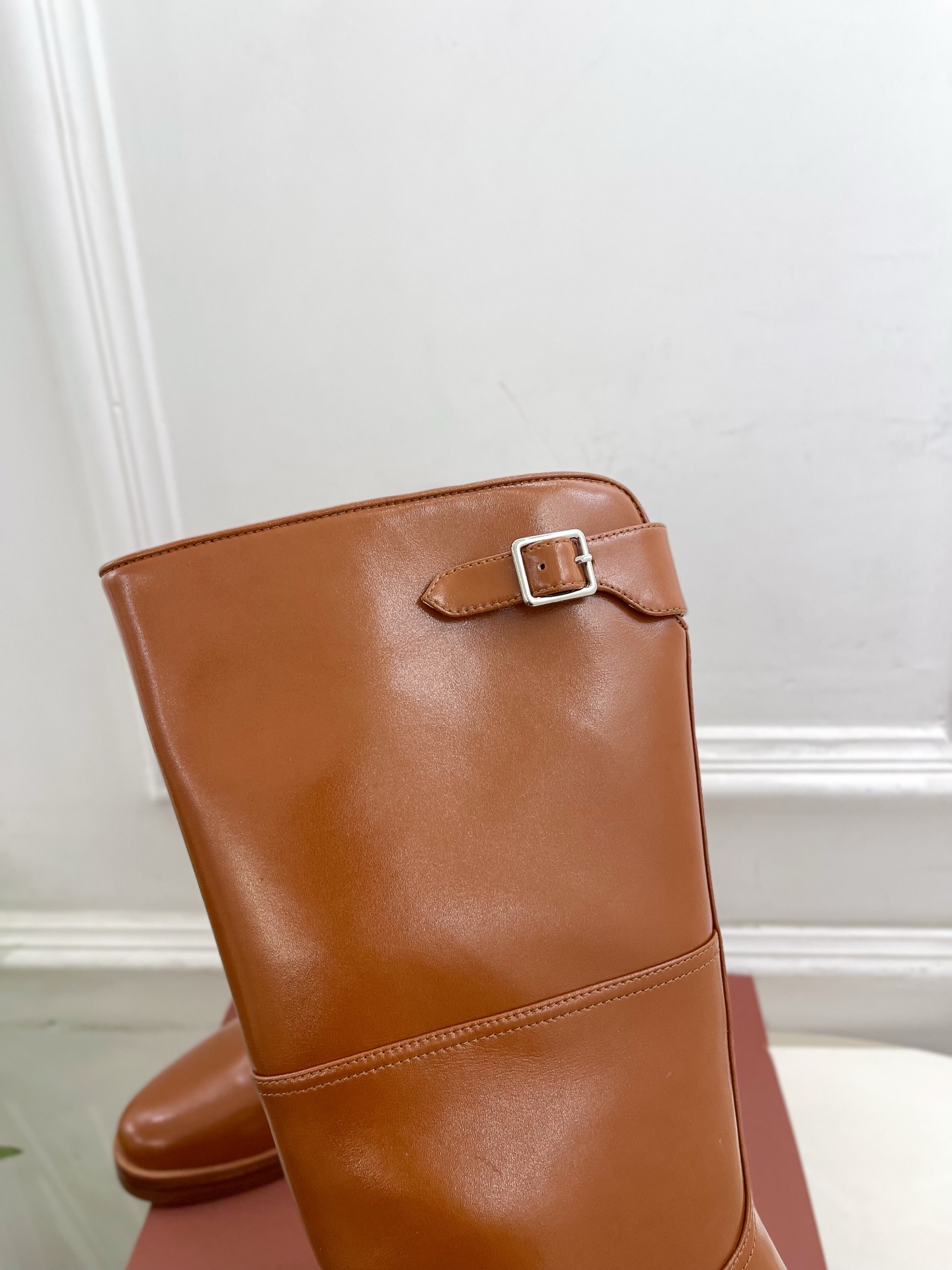Loro Piana 乐悠翩雅 代购级别⚠️2025秋冬新品 复古简约扣带中筒靴—————————LP是
