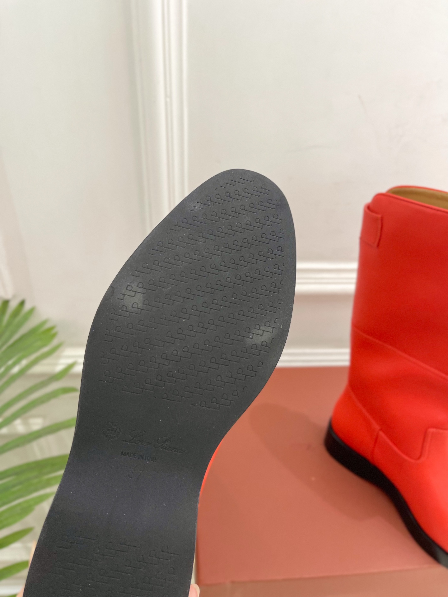 Loro Piana 乐悠翩雅 代购级别⚠️2025秋冬新品 复古简约扣带中筒靴—————————LP是