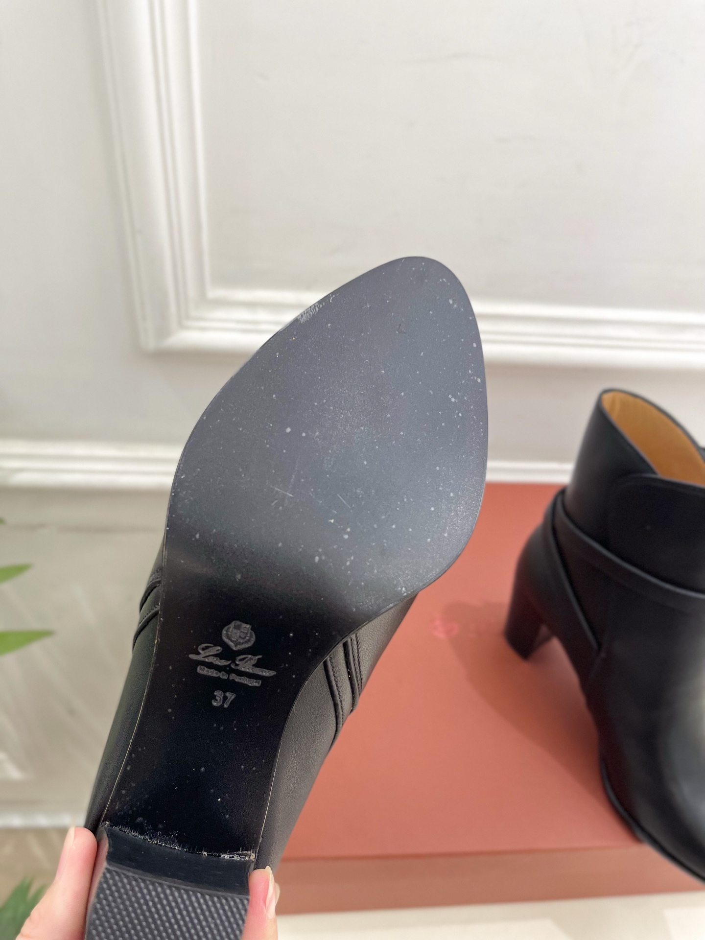 Loro Piana 乐悠翩雅 代购级别⚠️2025秋冬新品 复古简约扣带短靴—————————LP是意