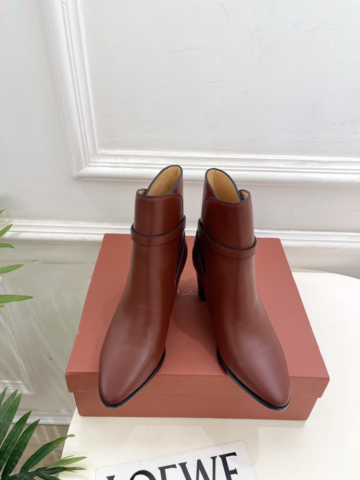Loro Piana 乐悠翩雅 代购级别⚠️2025秋冬新品 复古简约扣带短靴—————————LP是意