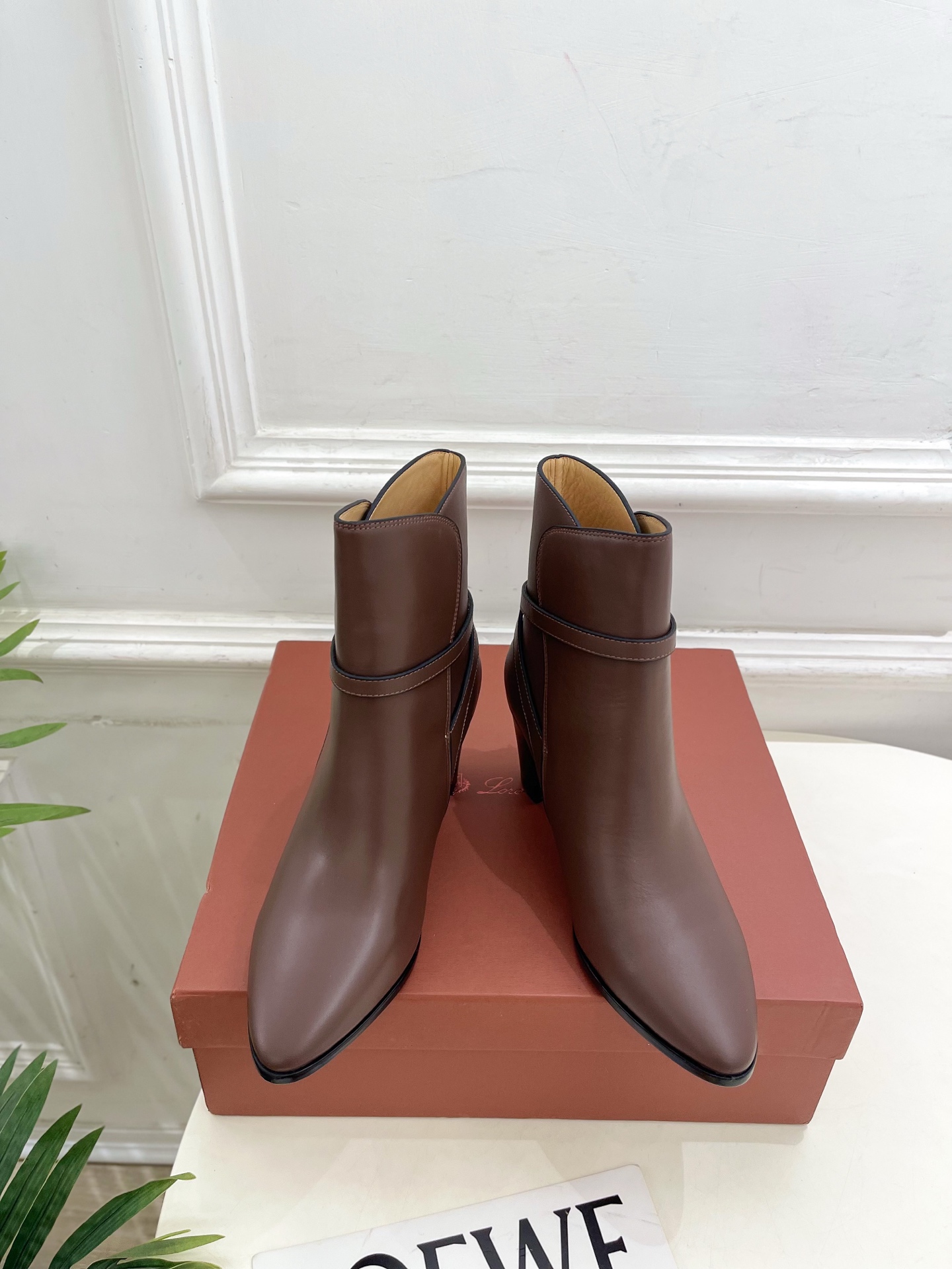 Loro Piana 乐悠翩雅 代购级别⚠️2025秋冬新品 复古简约扣带短靴—————————LP是意