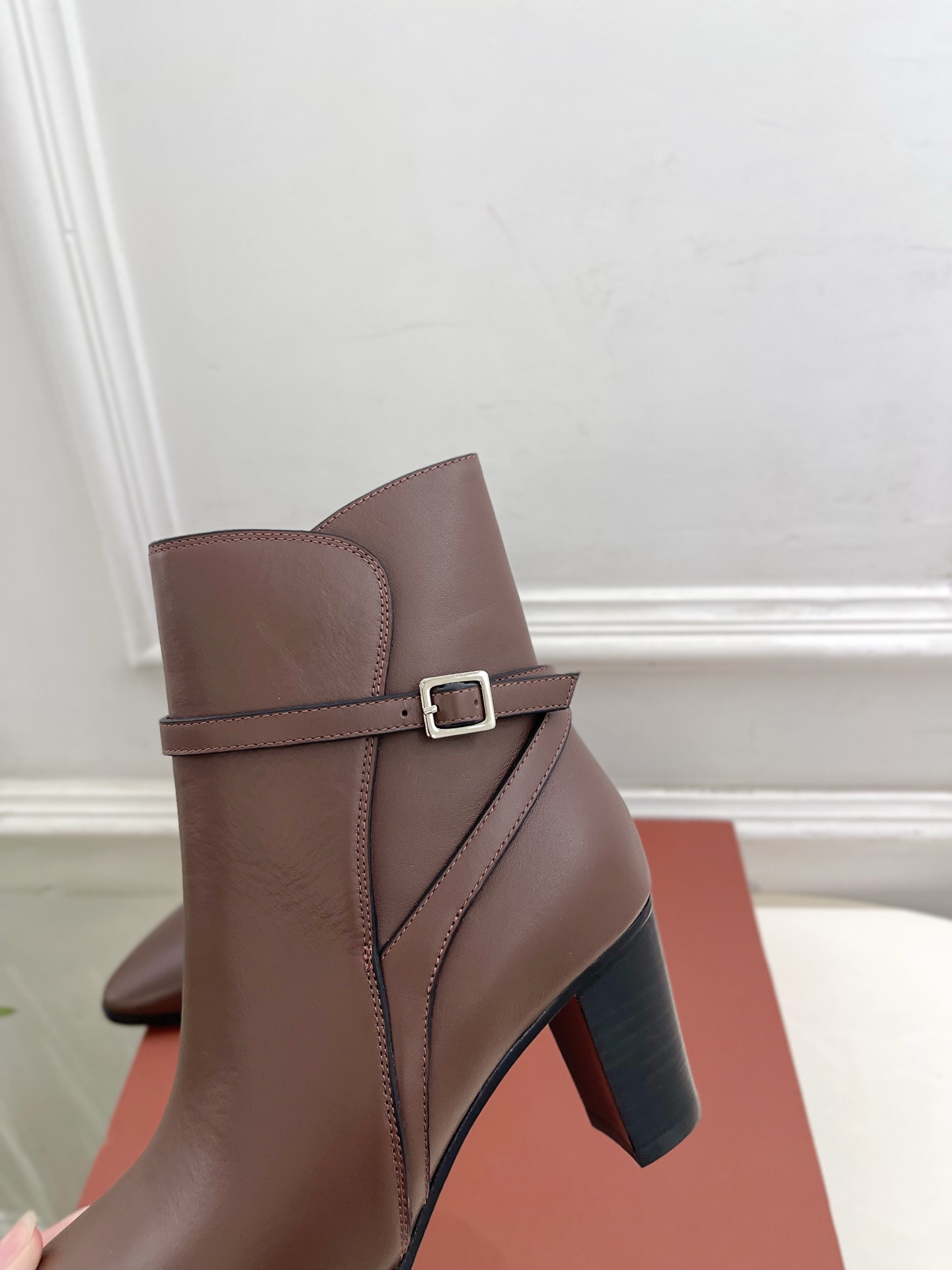 Loro Piana 乐悠翩雅 代购级别⚠️2025秋冬新品 复古简约扣带短靴—————————LP是意
