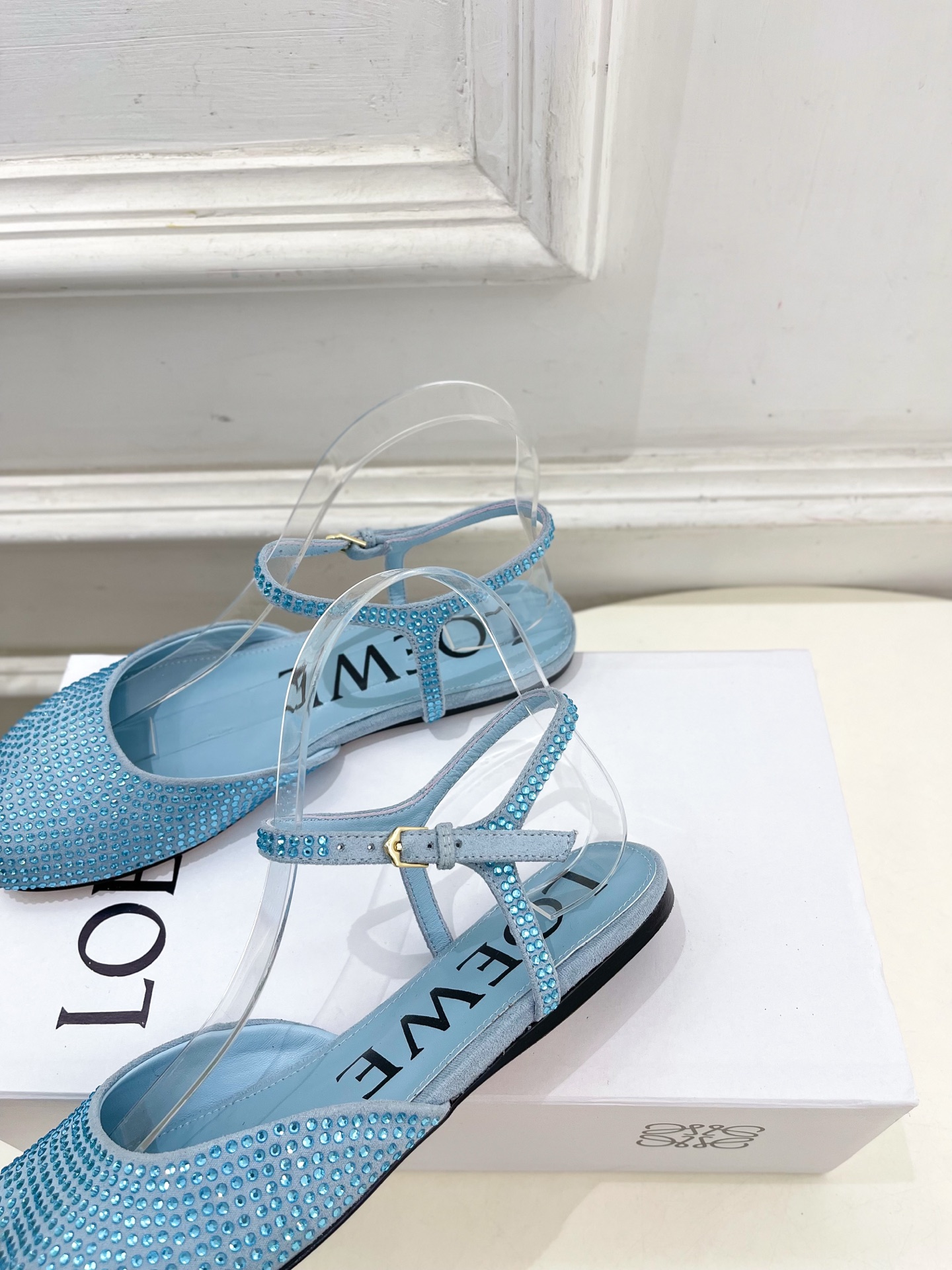 LOEWE 罗意威 2025秋冬新品 Toy踝带钻面芭蕾舞平底鞋、高跟鞋—————————LOEWE作为