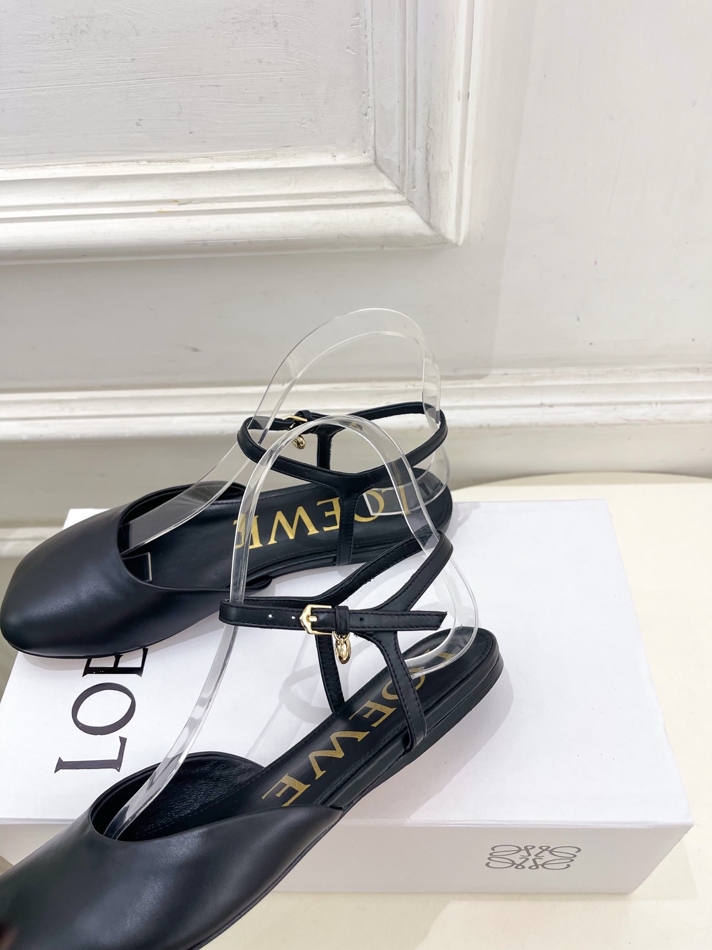 LOEWE 罗意威 2025秋冬新品 Toy 踝带芭蕾舞平底鞋、高跟鞋—————————LOEWE作为这