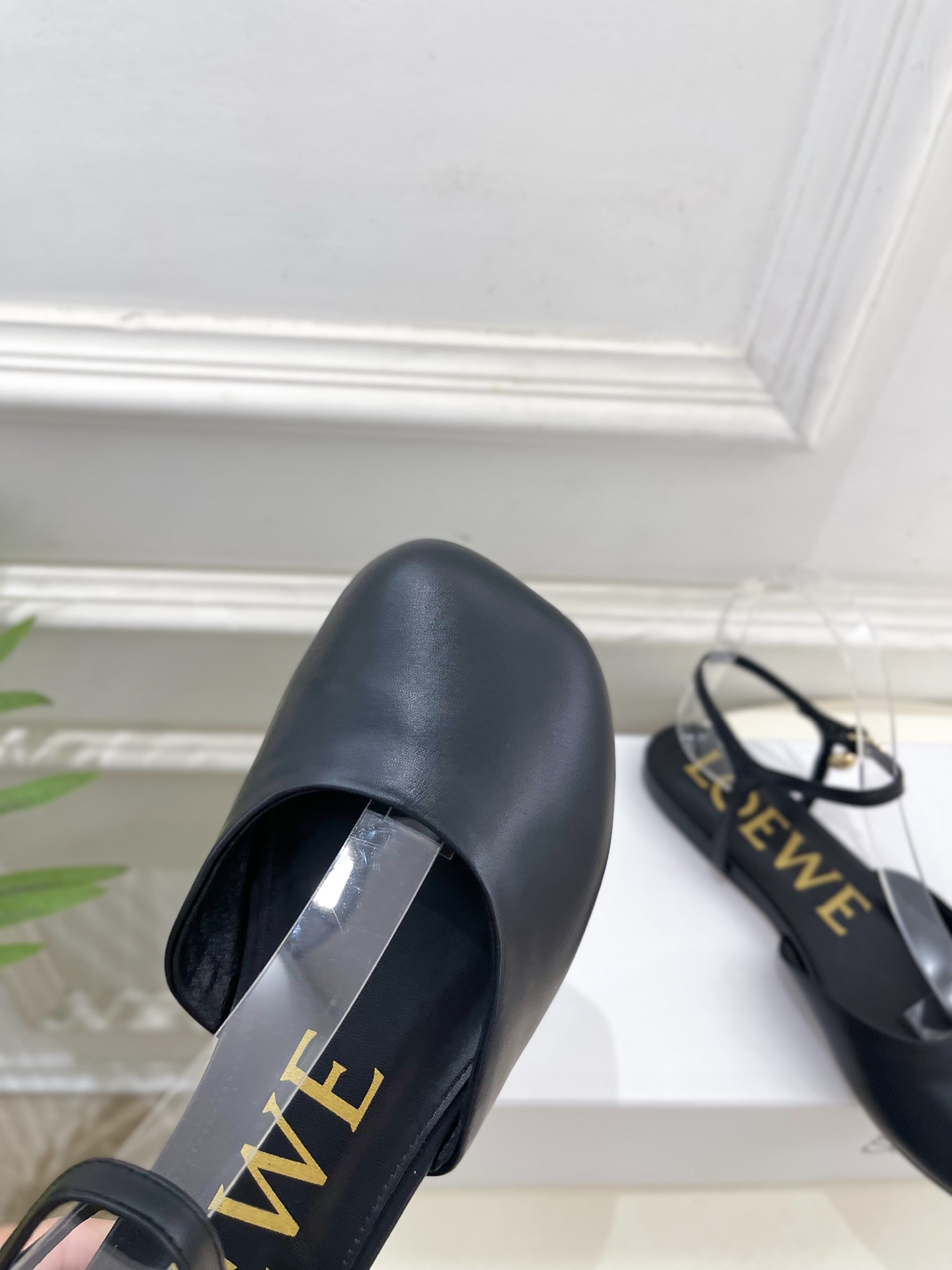 LOEWE 罗意威 2025秋冬新品 Toy 踝带芭蕾舞平底鞋、高跟鞋—————————LOEWE作为这