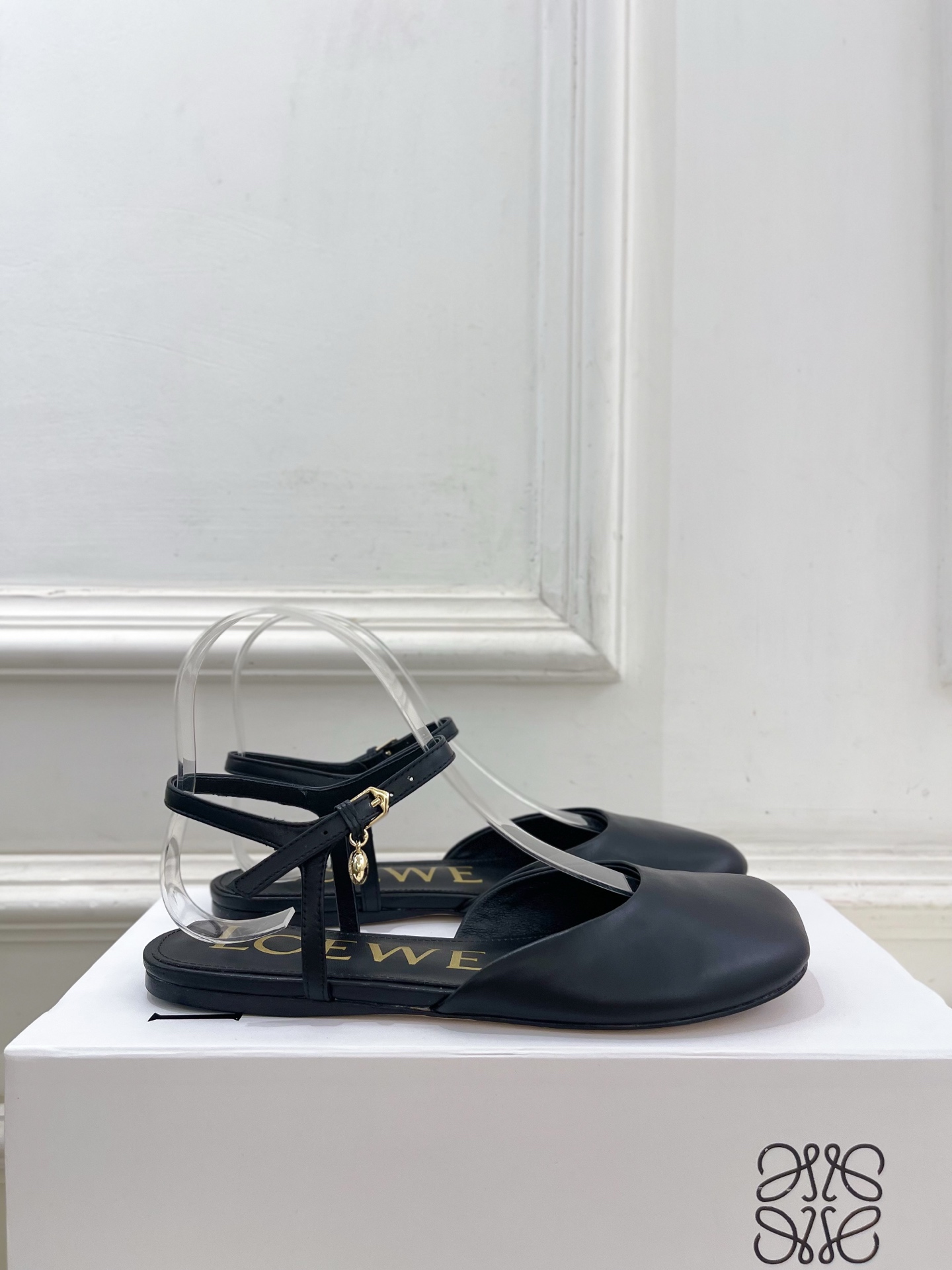 LOEWE 罗意威 2025秋冬新品 Toy 踝带芭蕾舞平底鞋、高跟鞋—————————LOEWE作为这