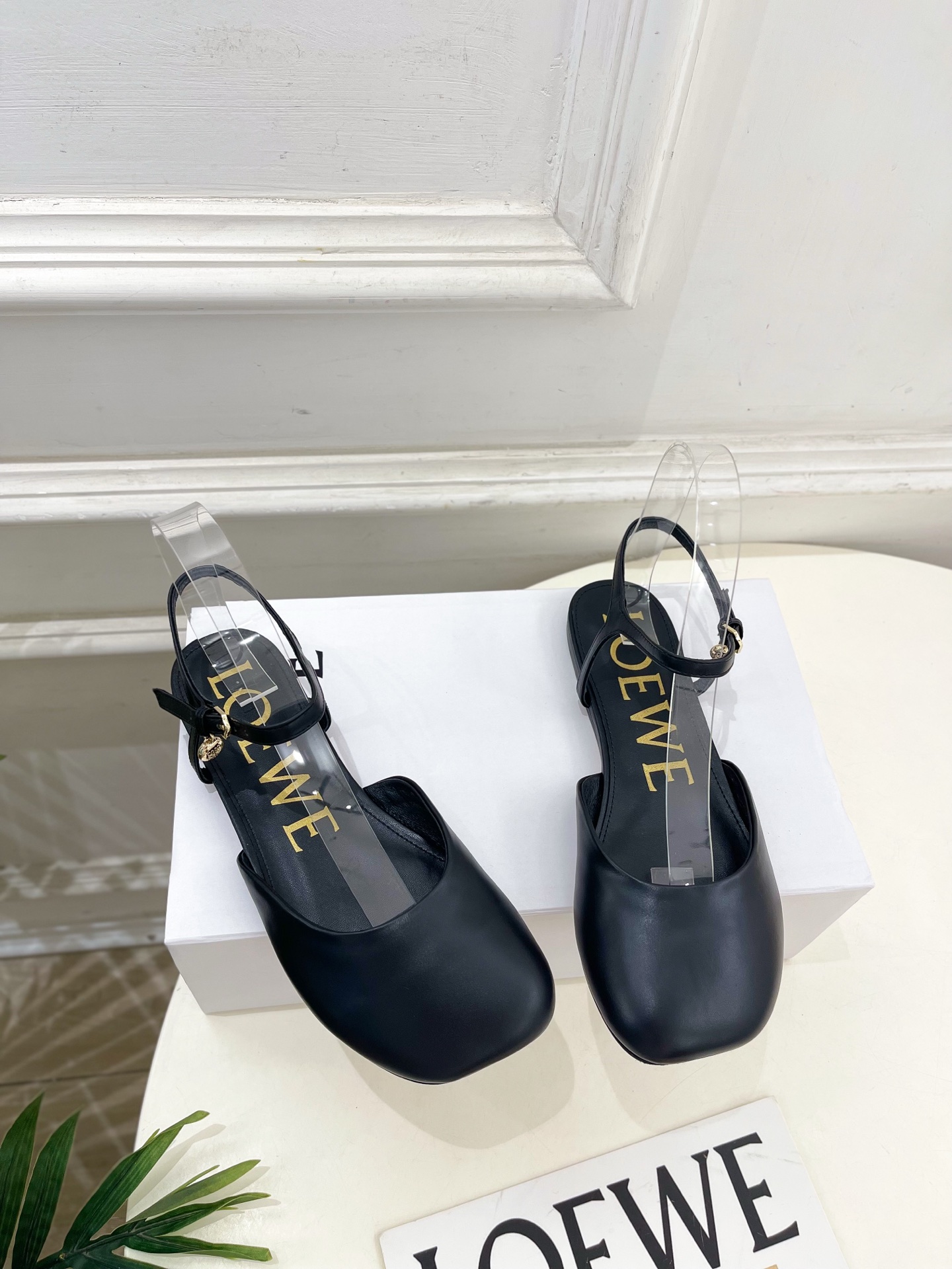 LOEWE 罗意威 2025秋冬新品 Toy 踝带芭蕾舞平底鞋、高跟鞋—————————LOEWE作为这