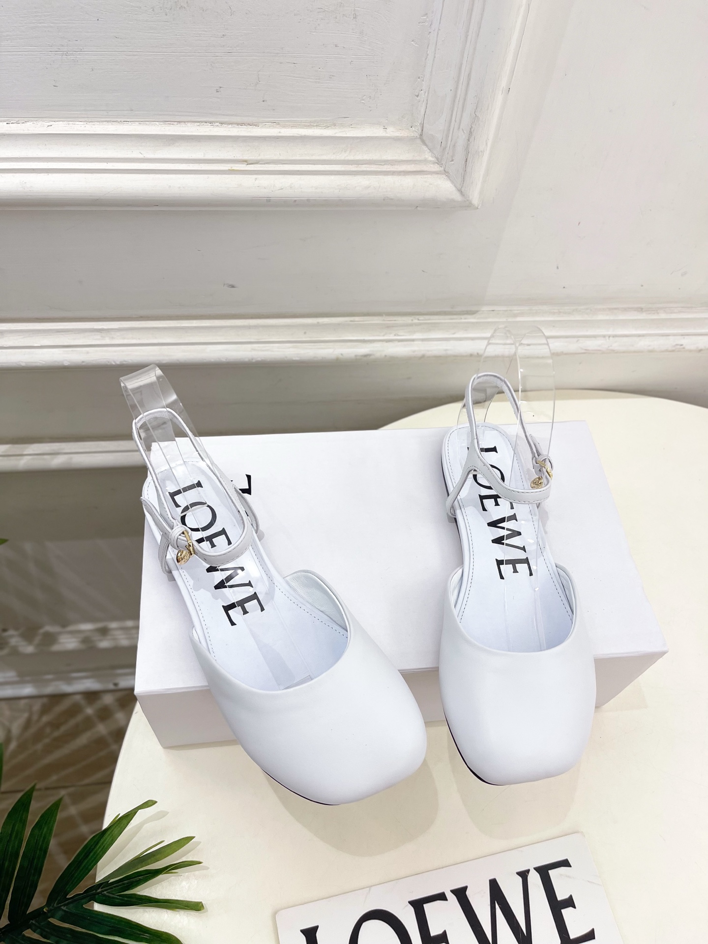 LOEWE 罗意威 2025秋冬新品 Toy 踝带芭蕾舞平底鞋、高跟鞋—————————LOEWE作为这