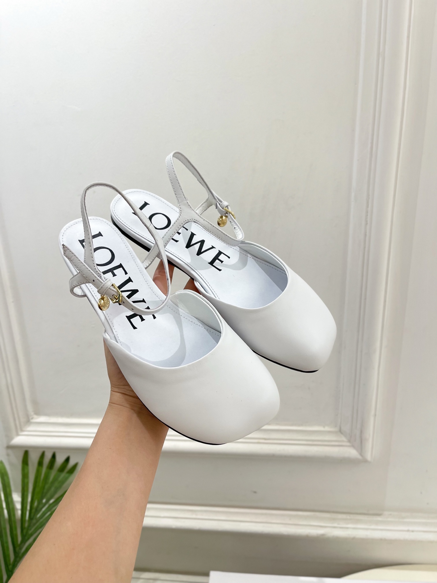 LOEWE 罗意威 2025秋冬新品 Toy 踝带芭蕾舞平底鞋、高跟鞋—————————LOEWE作为这