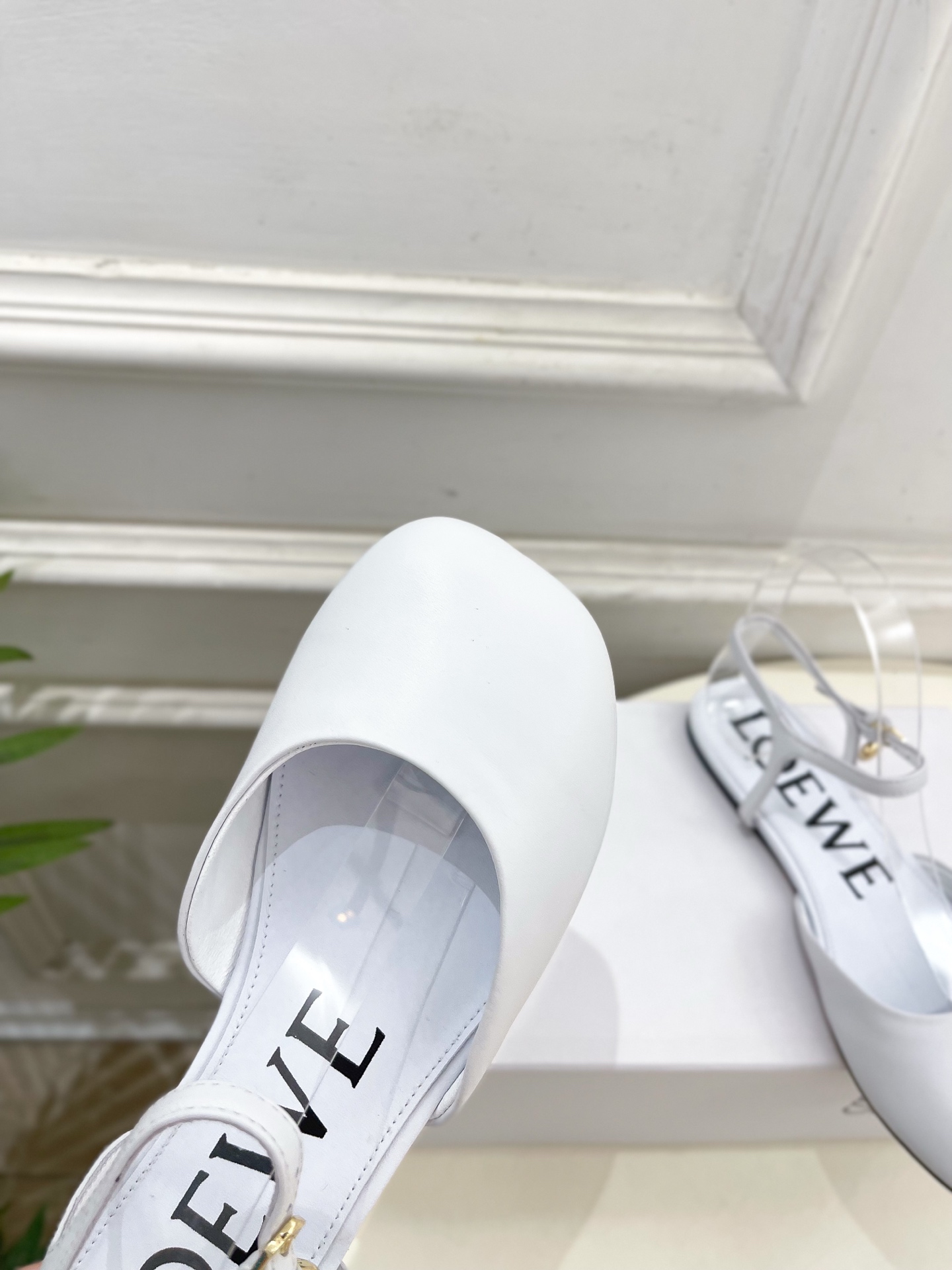 LOEWE 罗意威 2025秋冬新品 Toy 踝带芭蕾舞平底鞋、高跟鞋—————————LOEWE作为这