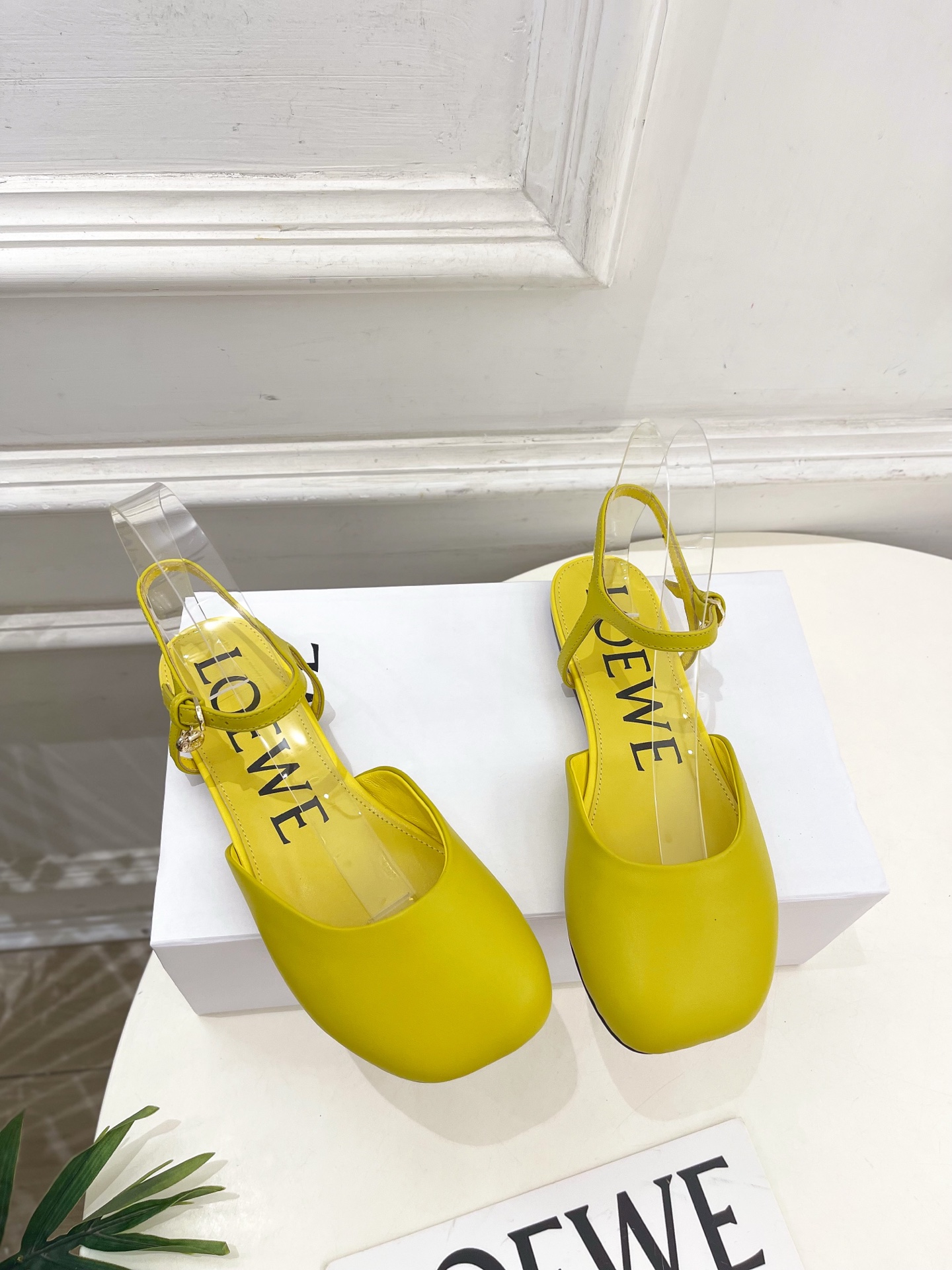 LOEWE 罗意威 2025秋冬新品 Toy 踝带芭蕾舞平底鞋、高跟鞋—————————LOEWE作为这