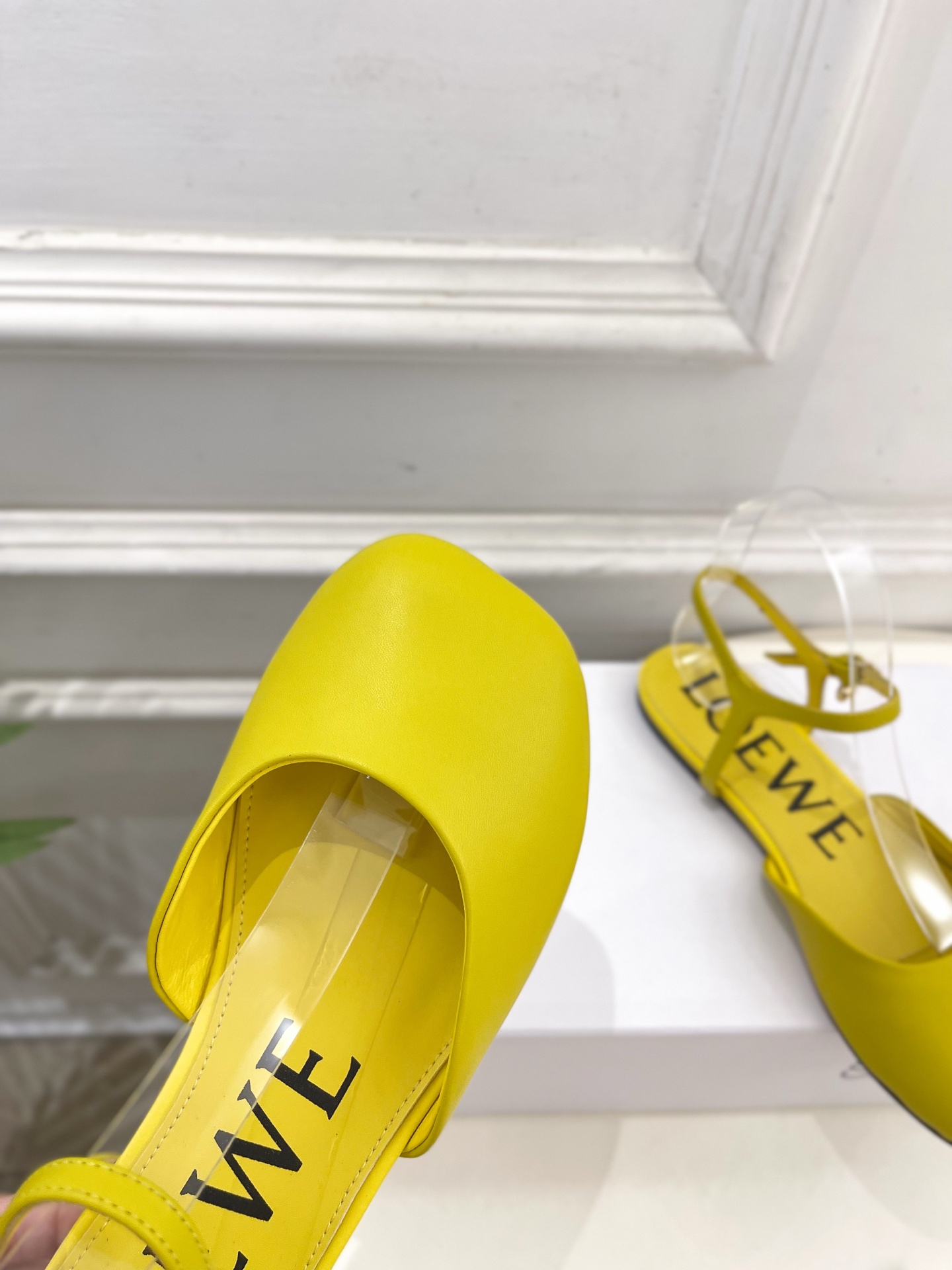 LOEWE 罗意威 2025秋冬新品 Toy 踝带芭蕾舞平底鞋、高跟鞋—————————LOEWE作为这