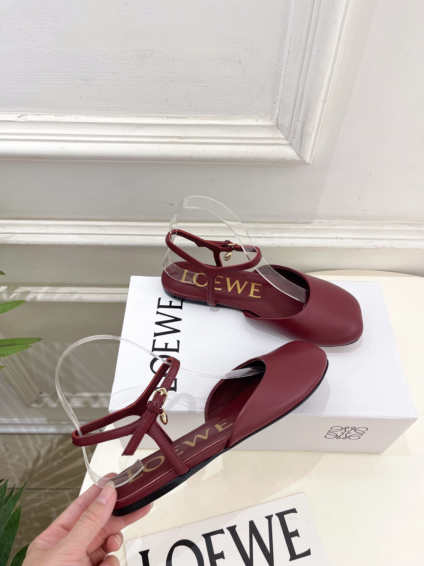 LOEWE 罗意威 2025秋冬新品 Toy 踝带芭蕾舞平底鞋、高跟鞋—————————LOEWE作为这