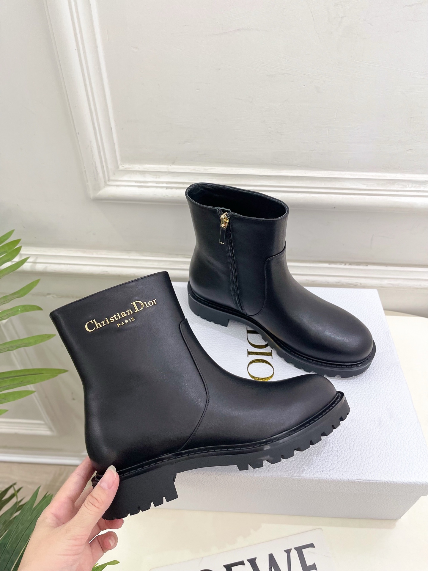 Dior | 迪奥 25𝐬𝐬🧡💚2025秋冬新品 顶级版本⚠️专柜主打新款 D-Town 金属字母扣及踝