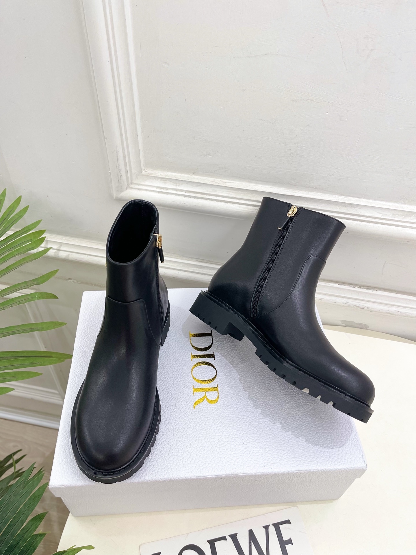 Dior | 迪奥 25𝐬𝐬🧡💚2025秋冬新品 顶级版本⚠️专柜主打新款 D-Town 金属字母扣及踝