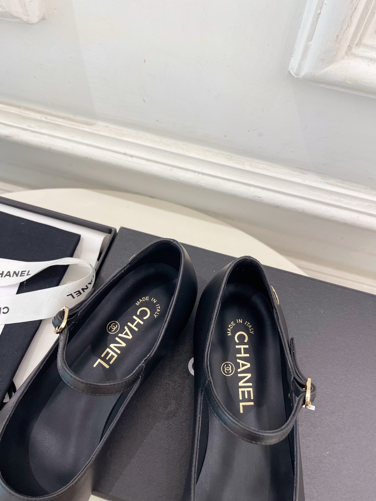 𝐂𝐇𝐀𝐍𝐄𝐋 | 小香 25𝐬𝐬 🦋2025 春夏新品 专柜经典走秀款 小香双C尖头玛丽珍鞋 系列上新〰