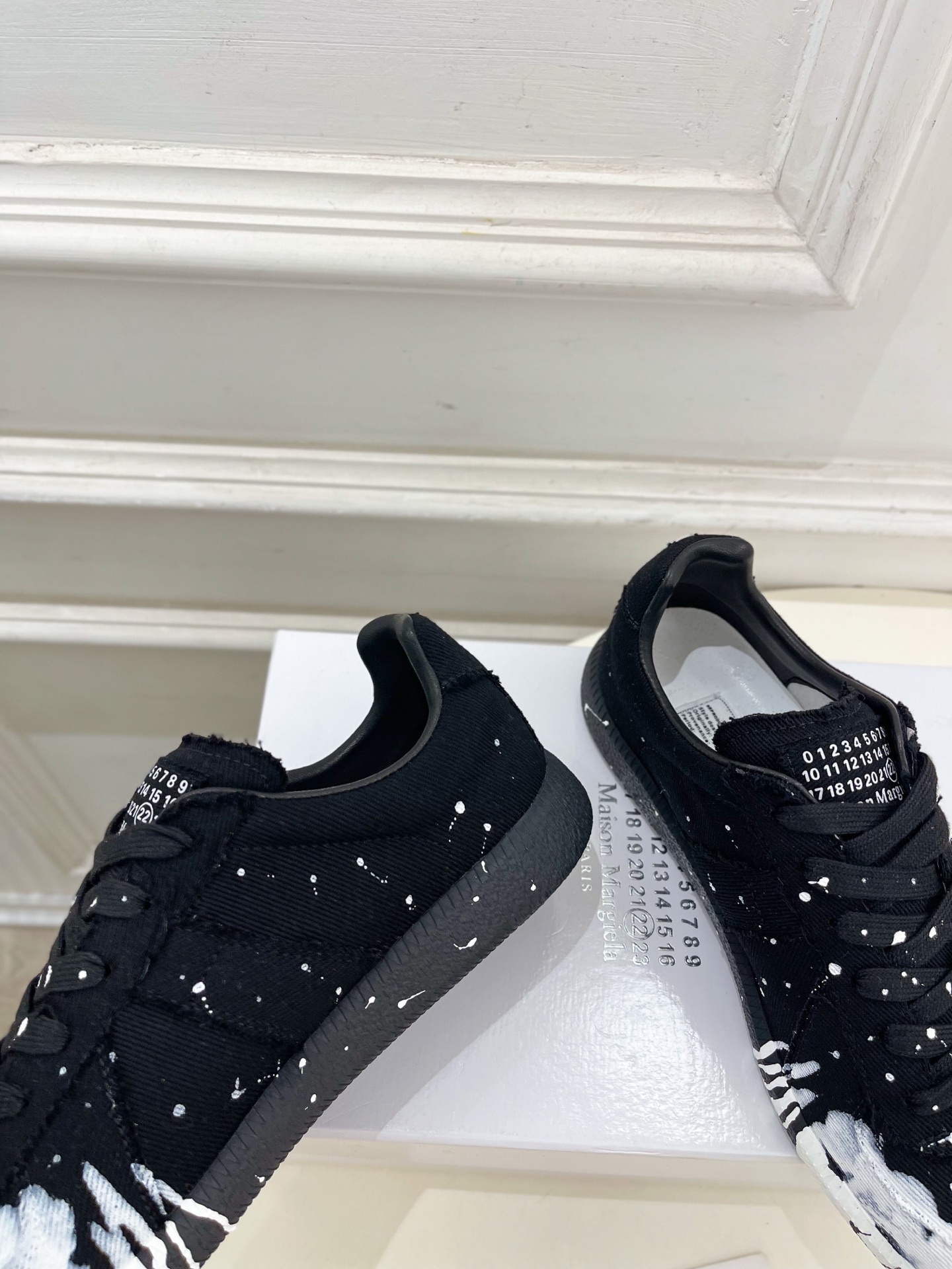 Maison Margiela· 马吉拉 2025ss 秋冬新品 涂鸦帆布德训鞋 休闲鞋————————