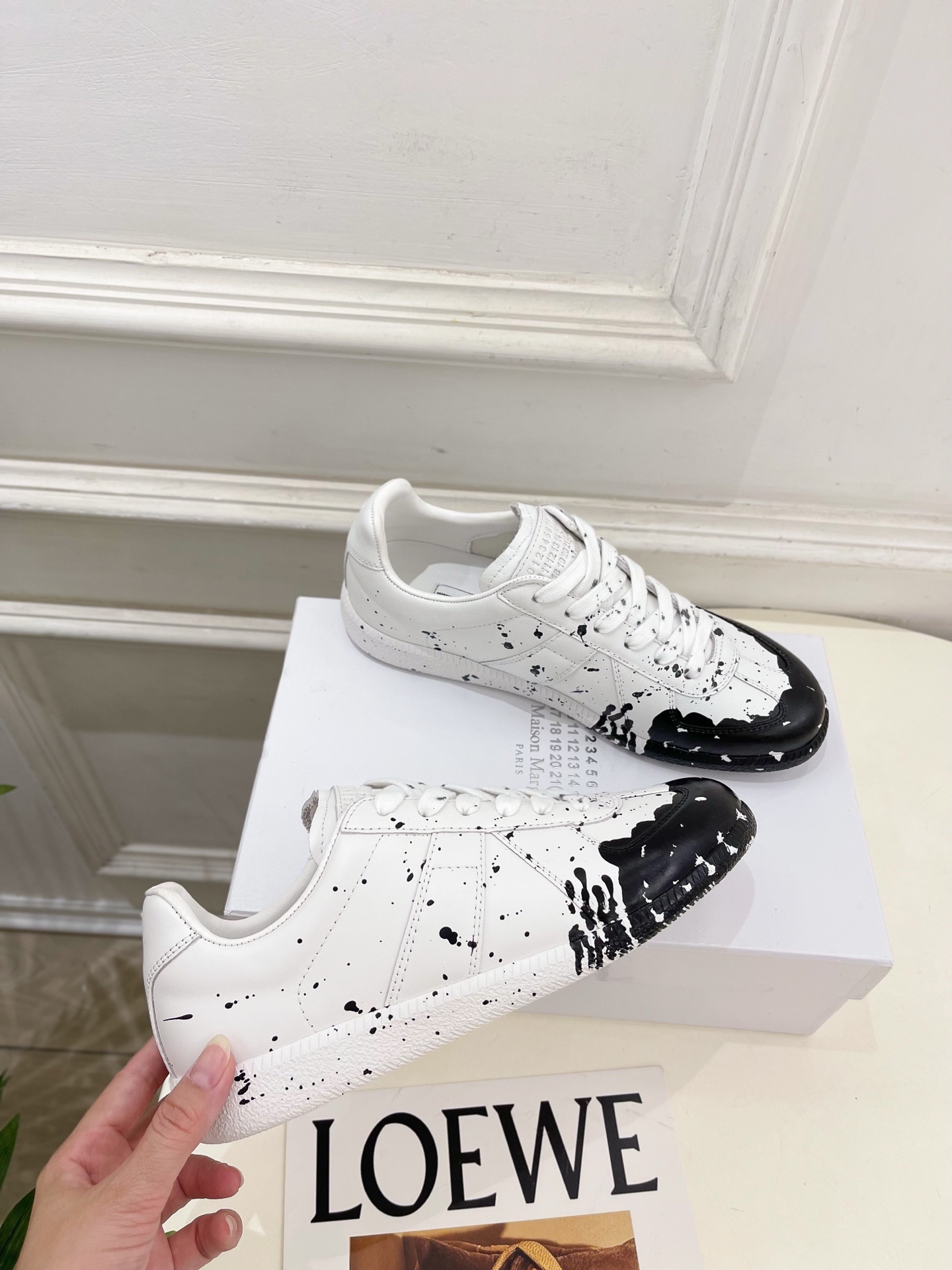 Maison Margiela· 马吉拉 2025ss 秋冬新品 涂鸦皮面德训鞋 休闲鞋————————