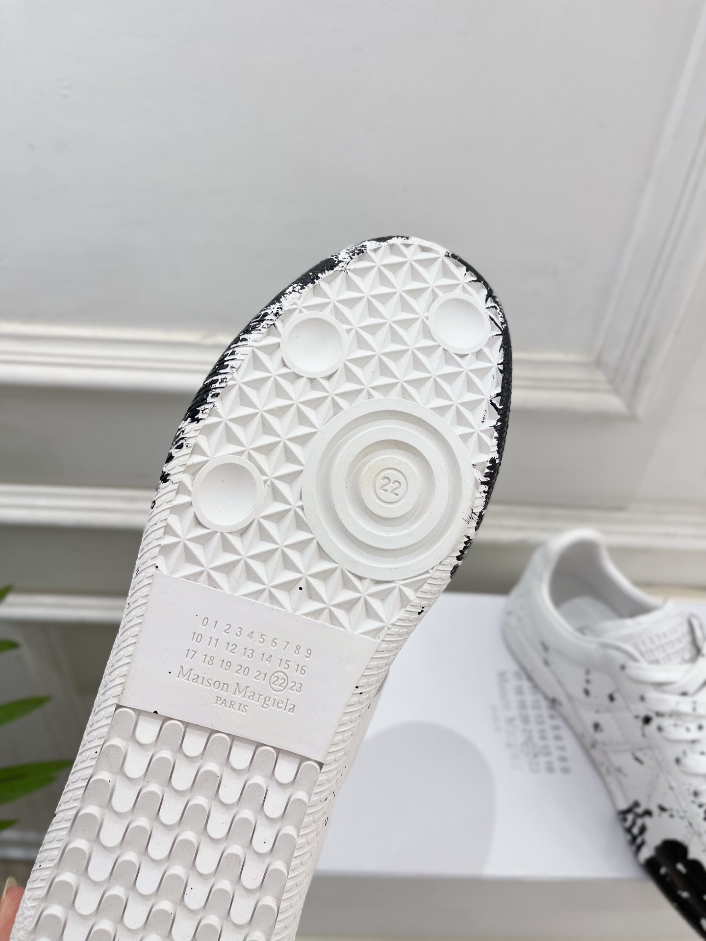 Maison Margiela· 马吉拉 2025ss 秋冬新品 涂鸦皮面德训鞋 休闲鞋————————