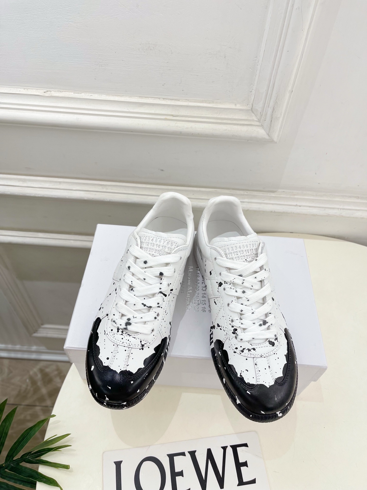 Maison Margiela· 马吉拉 2025ss 秋冬新品 涂鸦皮面德训鞋 休闲鞋————————