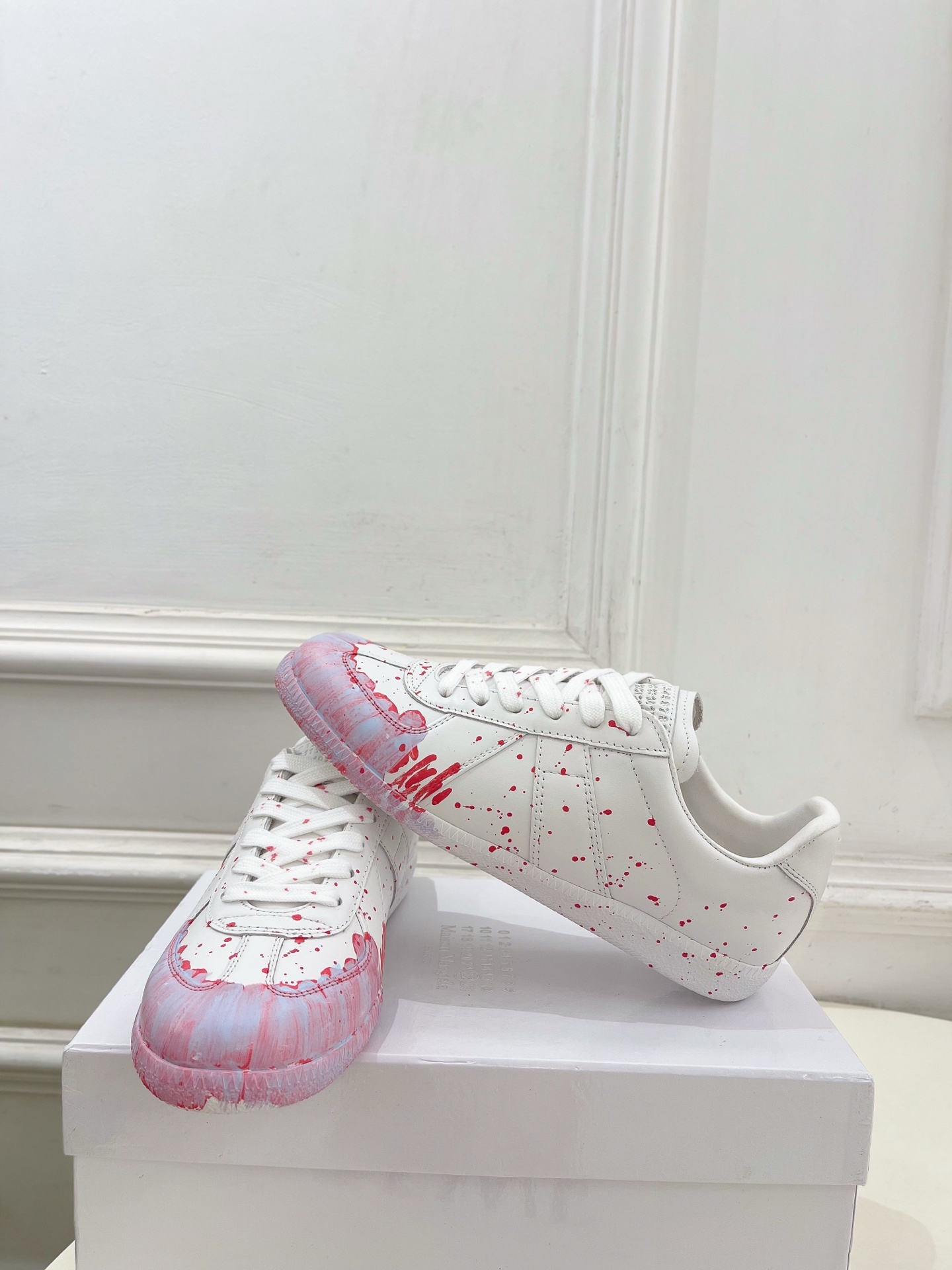 Maison Margiela· 马吉拉 2025ss 秋冬新品 涂鸦皮面德训鞋 休闲鞋————————