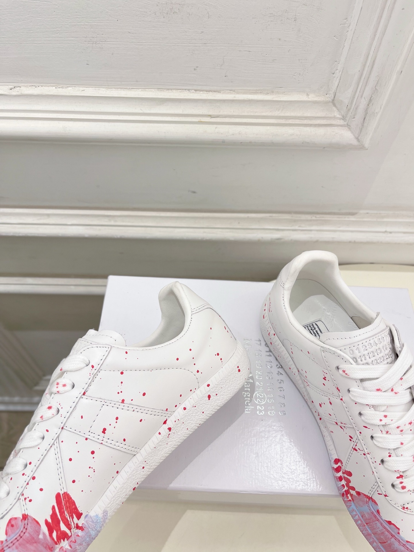 Maison Margiela· 马吉拉 2025ss 秋冬新品 涂鸦皮面德训鞋 休闲鞋————————