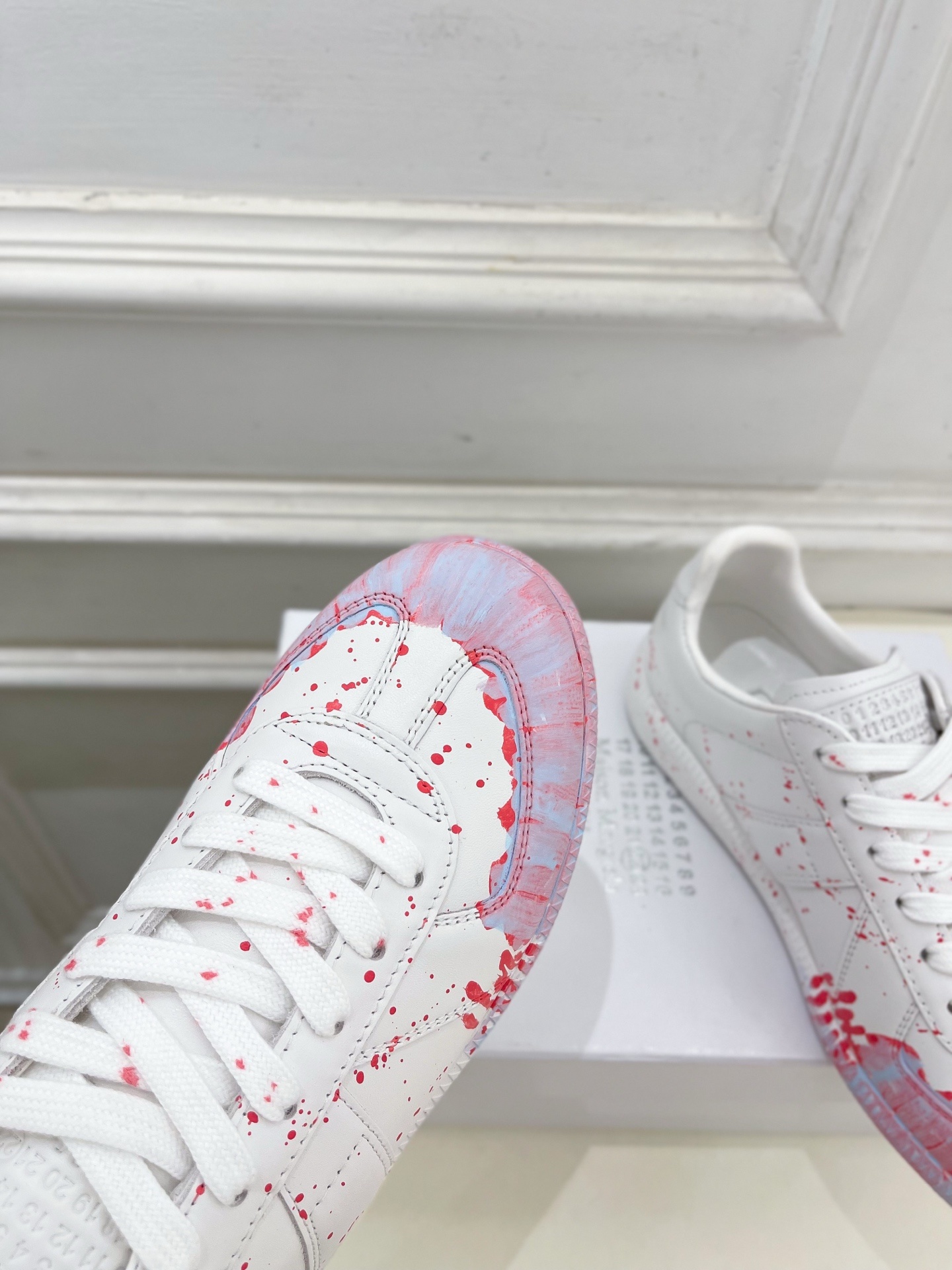 Maison Margiela· 马吉拉 2025ss 秋冬新品 涂鸦皮面德训鞋 休闲鞋————————