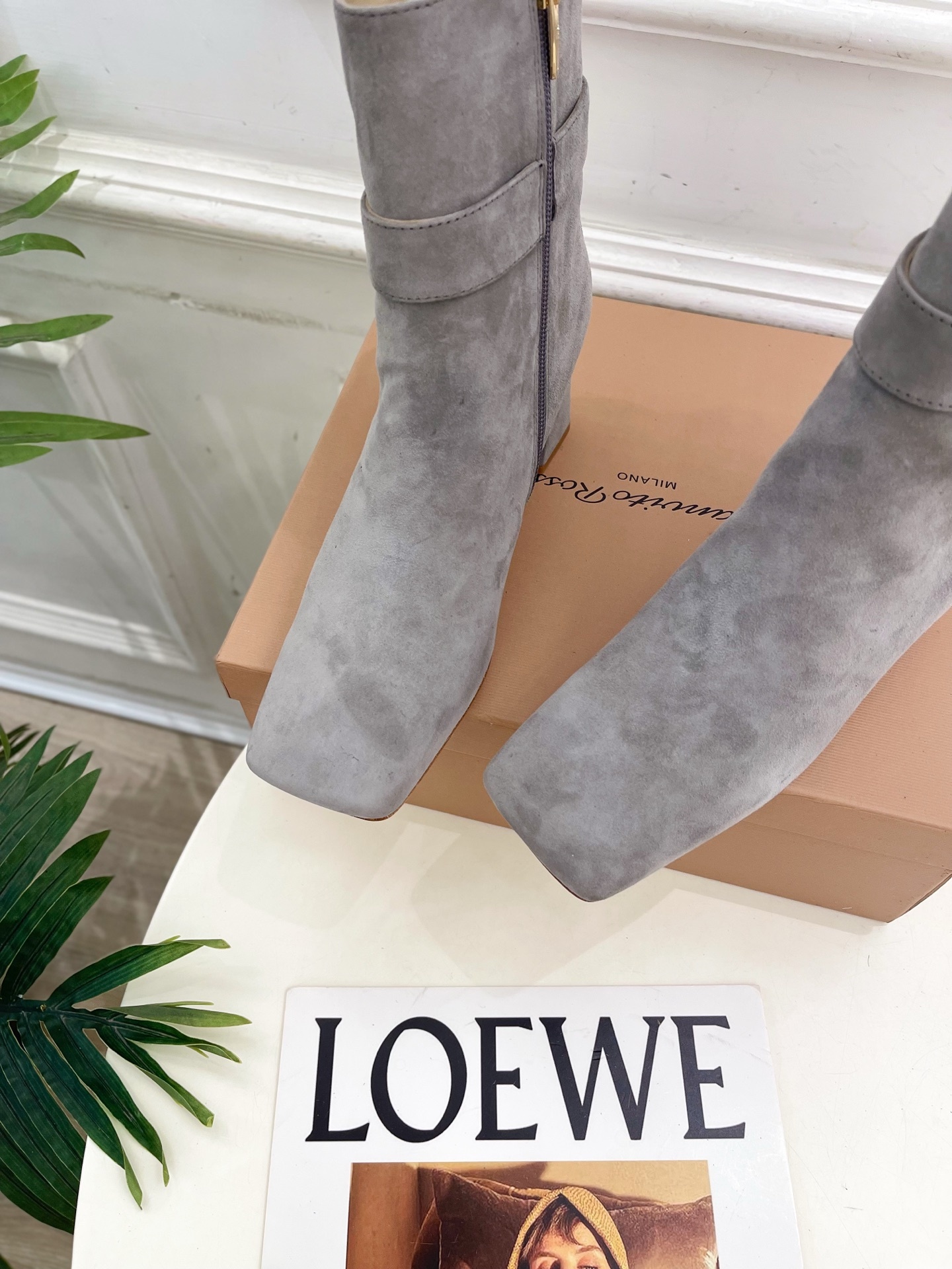 Gianvito Rossi|吉安维托·罗西 25𝐬𝐬2025秋冬新品 GR金属钻扣方头粗跟短靴 火爆上