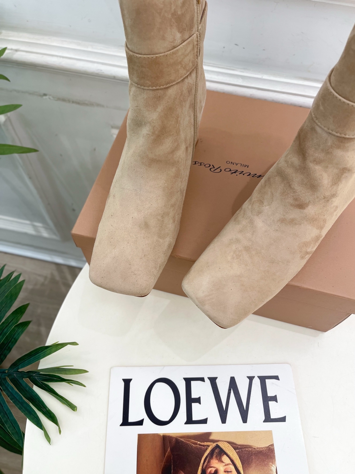 Gianvito Rossi|吉安维托·罗西 25𝐬𝐬2025秋冬新品 GR金属钻扣方头粗跟短靴 火爆上