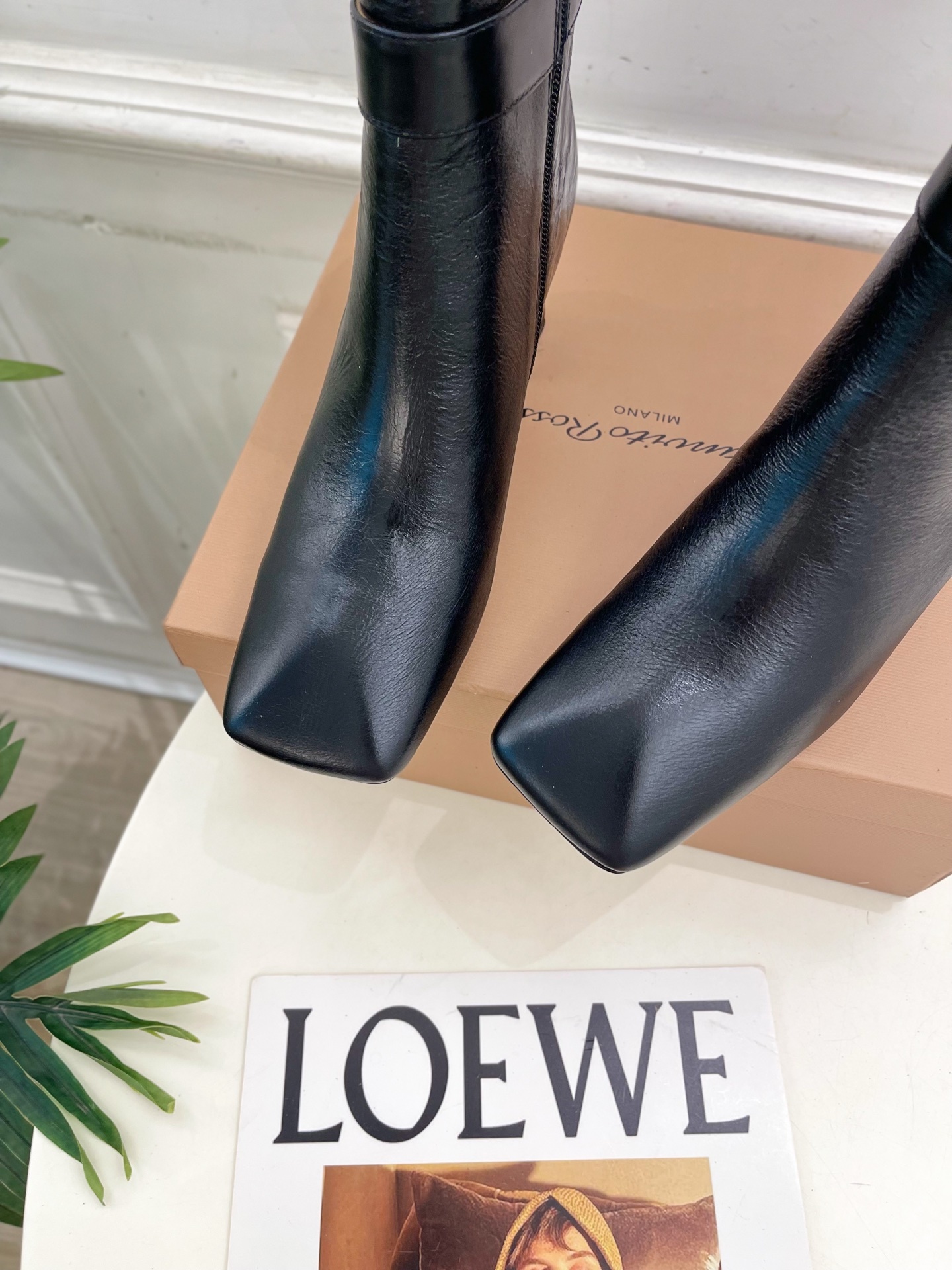 Gianvito Rossi|吉安维托·罗西 25𝐬𝐬2025秋冬新品 GR金属钻扣方头粗跟短靴 火爆上