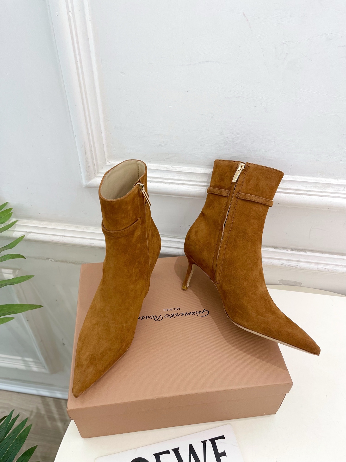 Gianvito Rossi|吉安维托·罗西 25𝐬𝐬2025秋冬新品 GR侧拉链尖头小猫跟短靴 火爆上