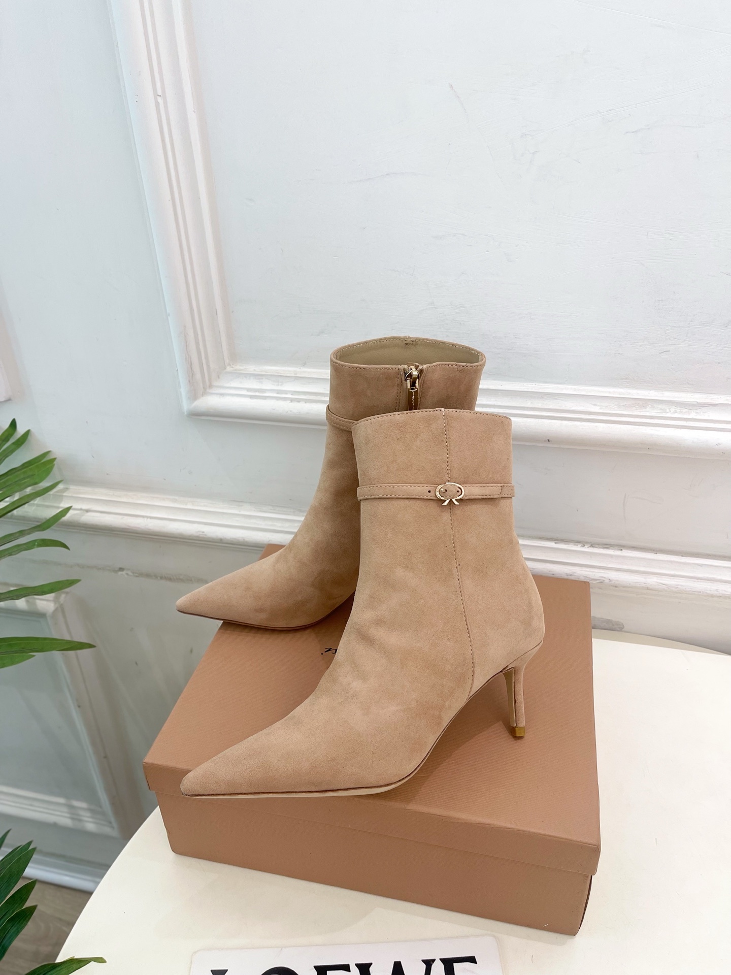 Gianvito Rossi|吉安维托·罗西 25𝐬𝐬2025秋冬新品 GR侧拉链尖头小猫跟短靴 火爆上