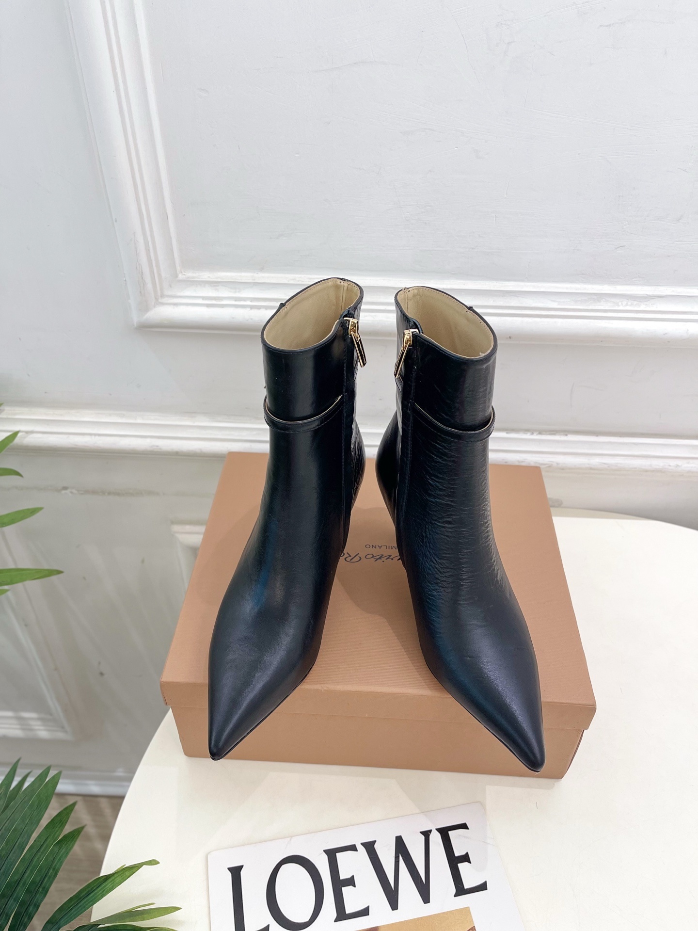 Gianvito Rossi|吉安维托·罗西 25𝐬𝐬2025秋冬新品 GR侧拉链尖头小猫跟短靴 火爆上