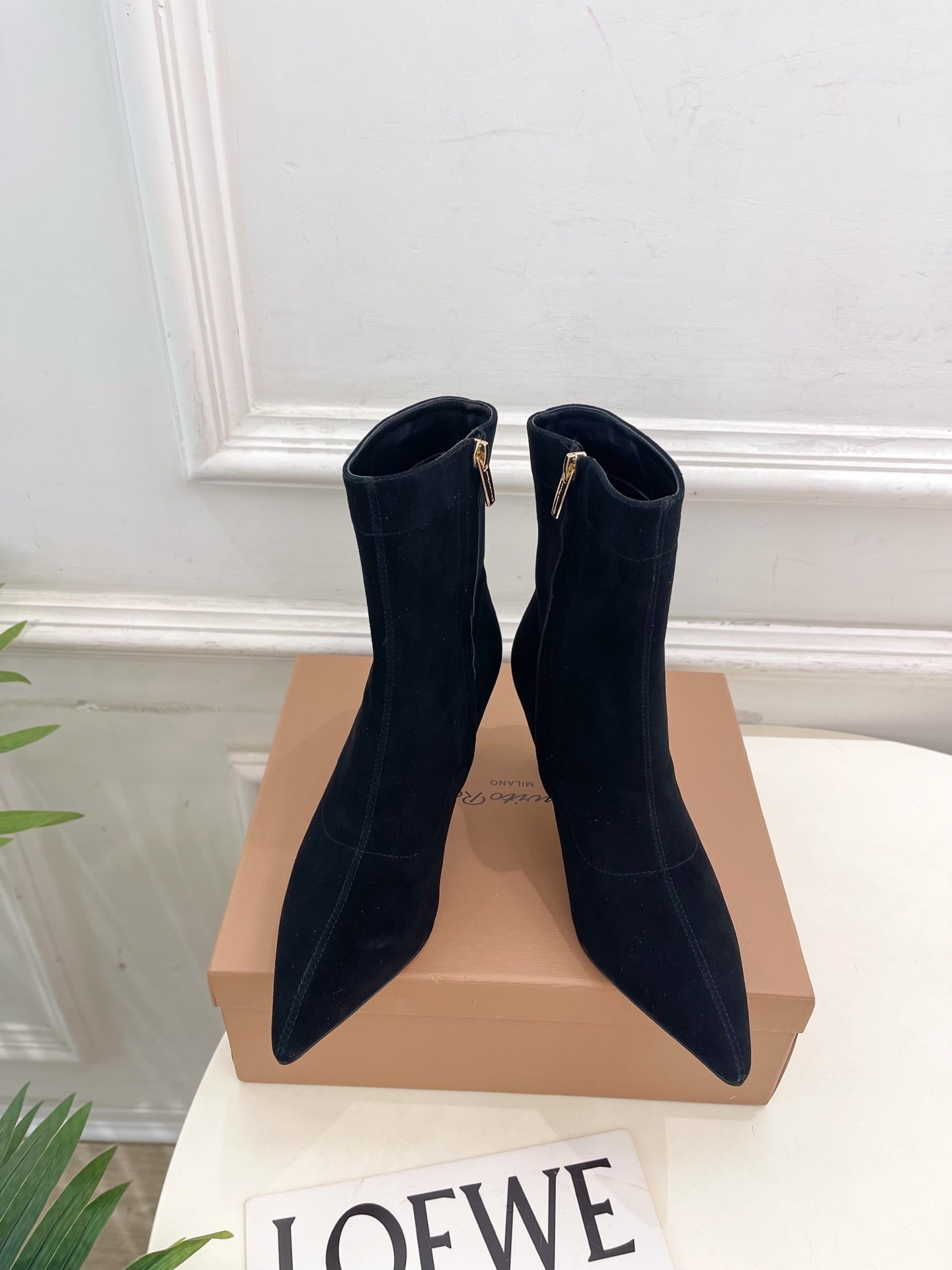 Gianvito Rossi|吉安维托·罗西 25𝐬𝐬2025秋冬新品 GR侧拉链尖头高跟短靴 火爆上新